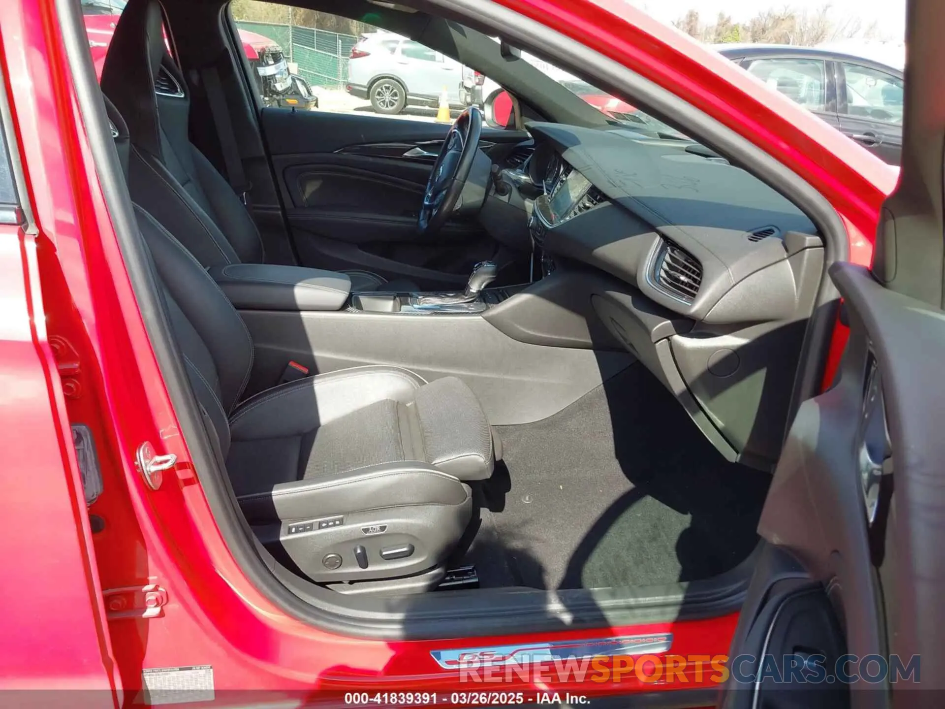 5 Photograph of a damaged car W04GS6SS9L1016071 BUICK REGAL SPORTBACK 2020