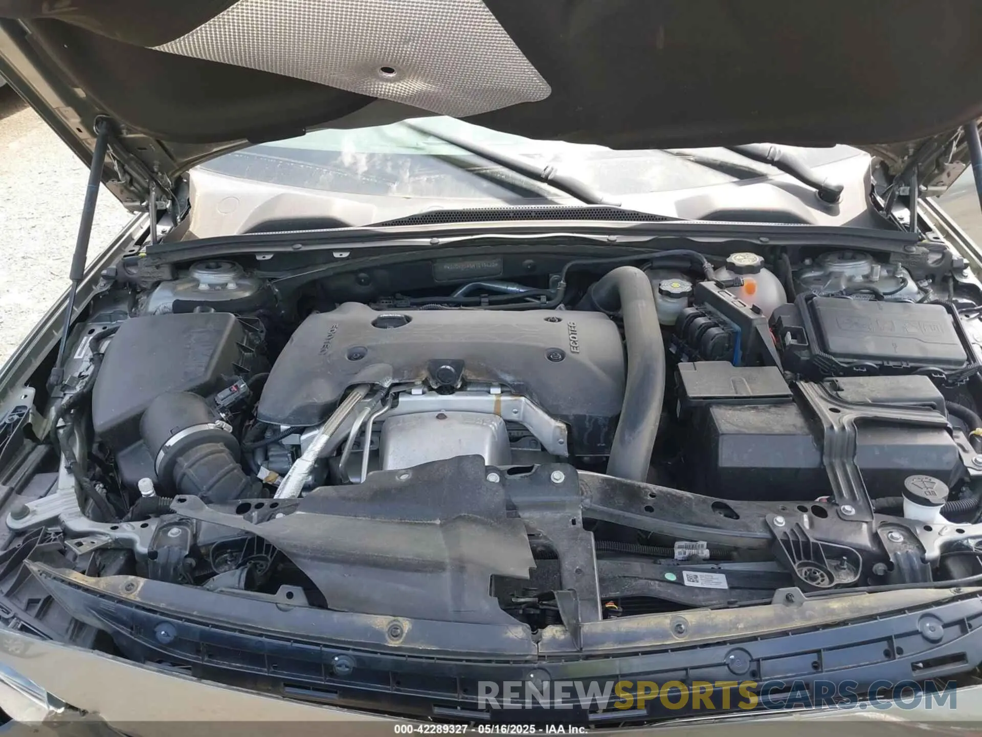 10 Photograph of a damaged car W04GV8SX5K1019420 BUICK REGAL TOURX 2019