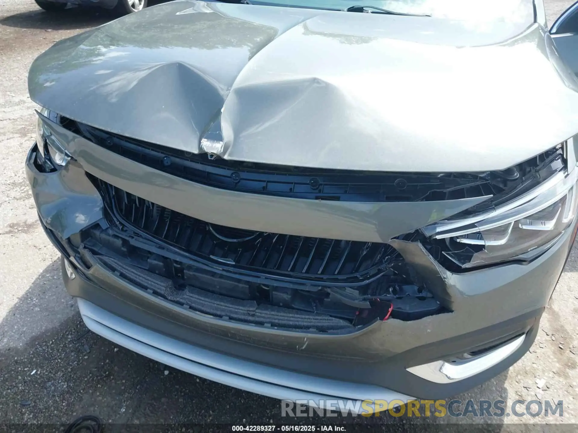 6 Photograph of a damaged car W04GV8SX5K1019420 BUICK REGAL TOURX 2019