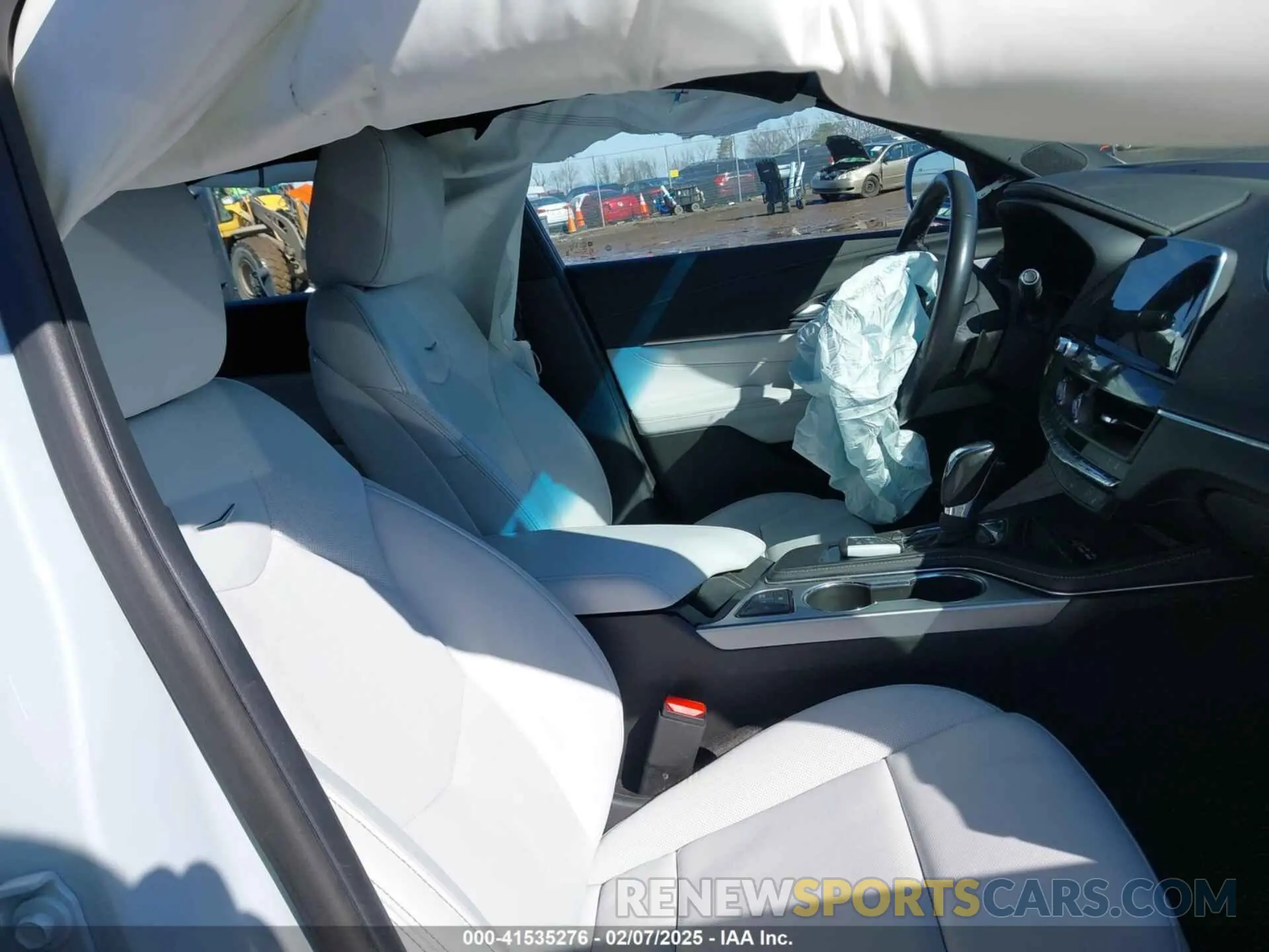 5 Photograph of a damaged car 1G6D55RK8M0145638 CADILLAC CT4 2021