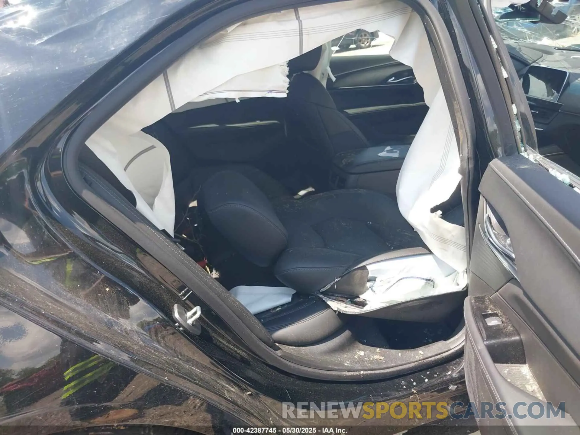 8 Photograph of a damaged car 1G6DA5RK1M0115585 CADILLAC CT4 2021