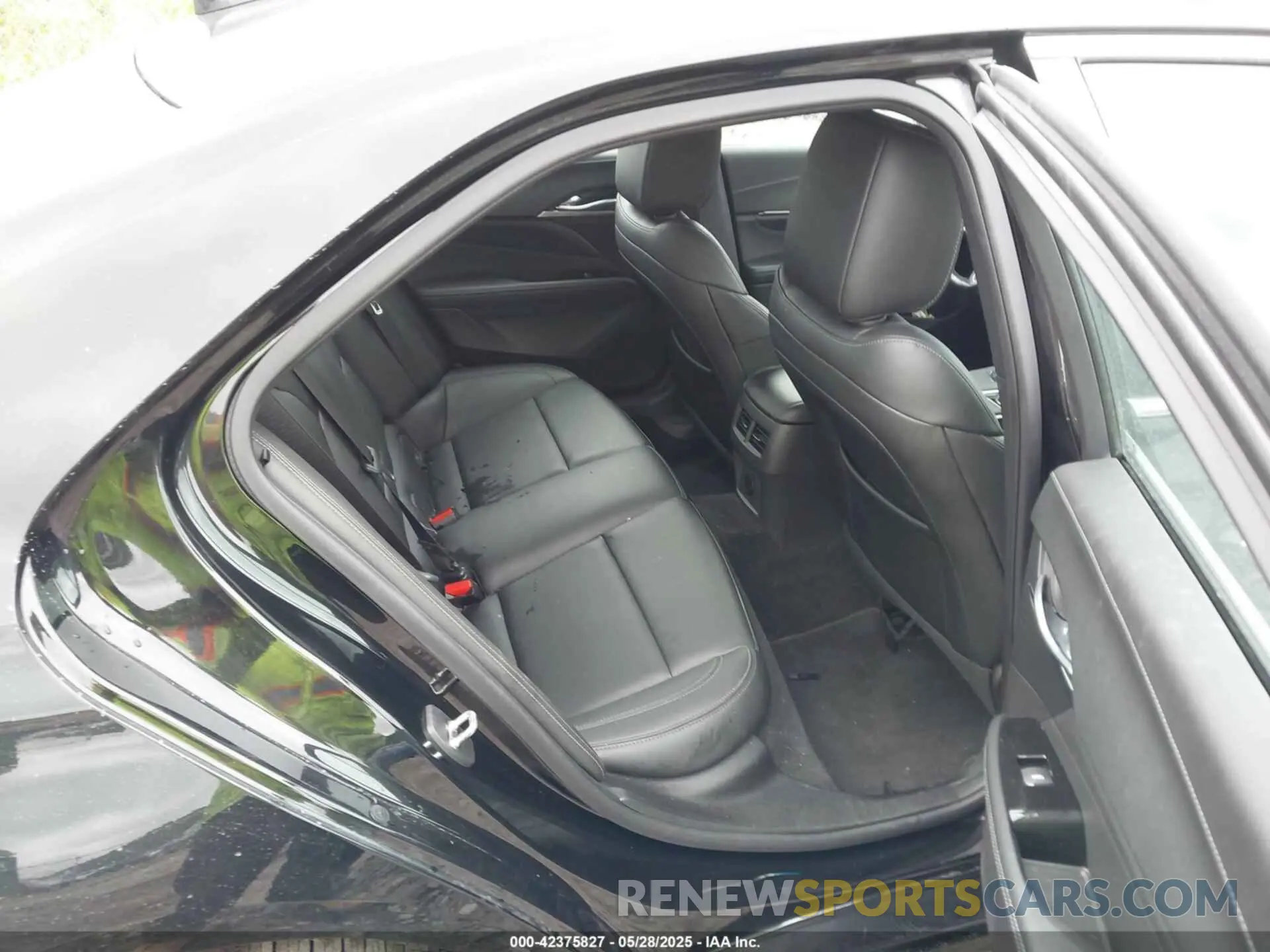 8 Photograph of a damaged car 1G6DE5RK5M0112872 CADILLAC CT4 2021