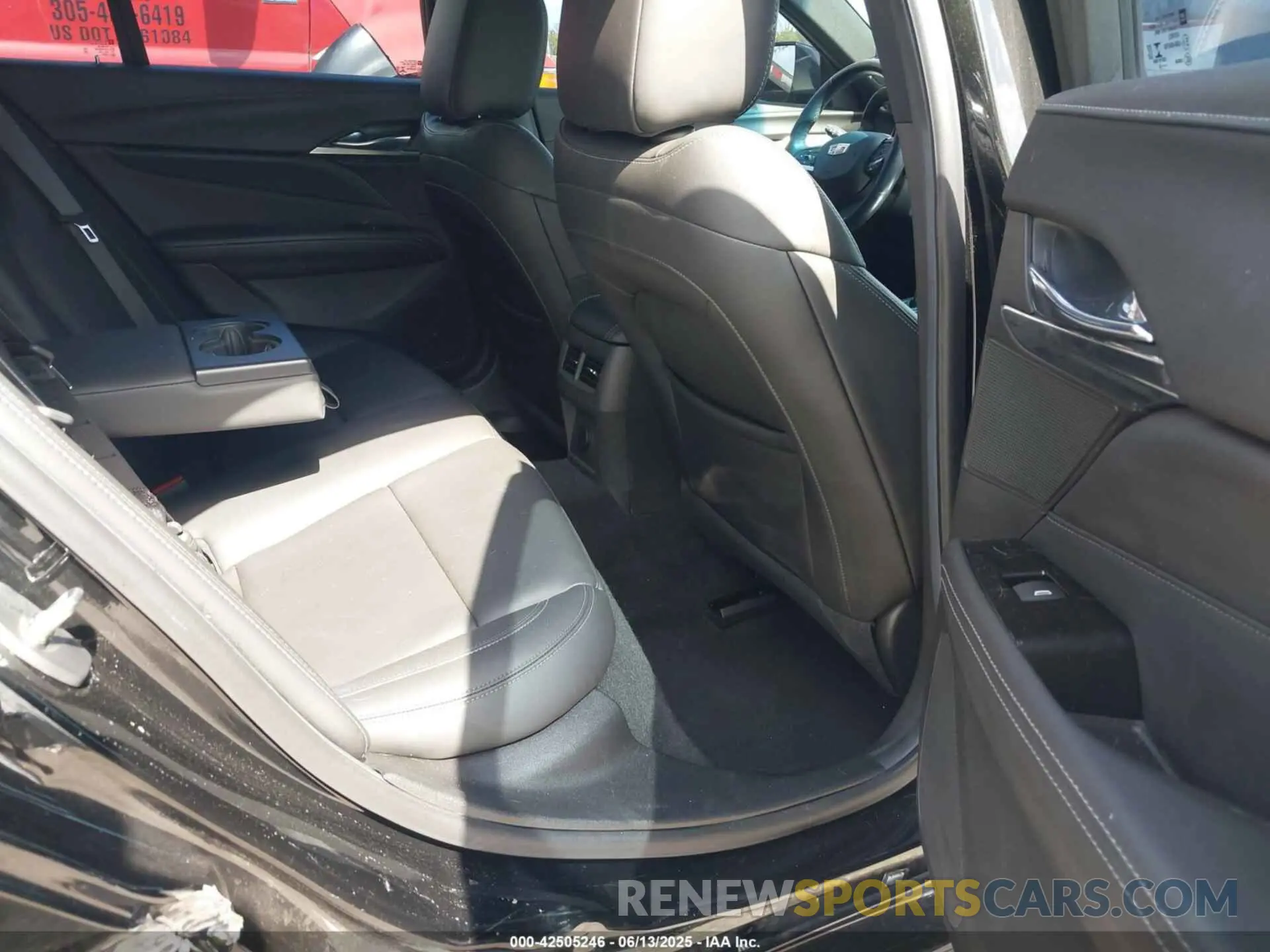 8 Photograph of a damaged car 1G6DJ5RK1N0137152 CADILLAC CT4 2022