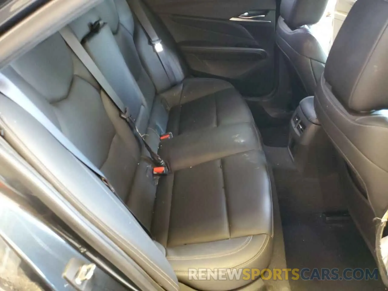 10 Photograph of a damaged car 1G6DJ5RK3N0113628 CADILLAC CT4 2022