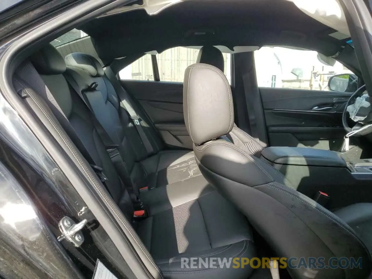 10 Photograph of a damaged car 1G6DF5RK3P0119899 CADILLAC CT4 2023