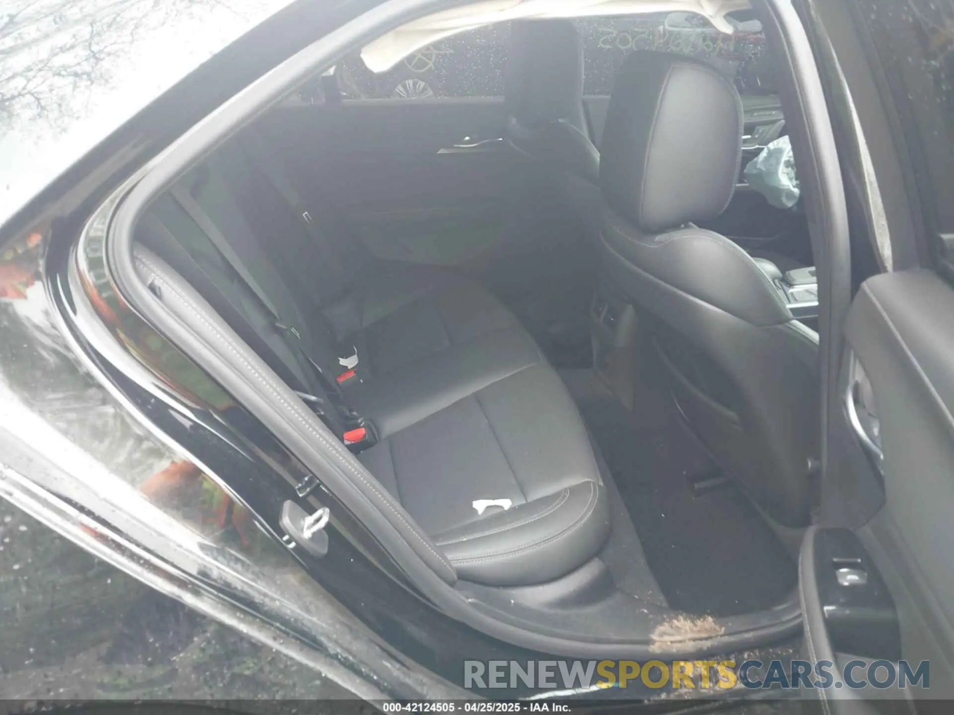 8 Photograph of a damaged car 1G6DF5RK5P0109147 CADILLAC CT4 2023