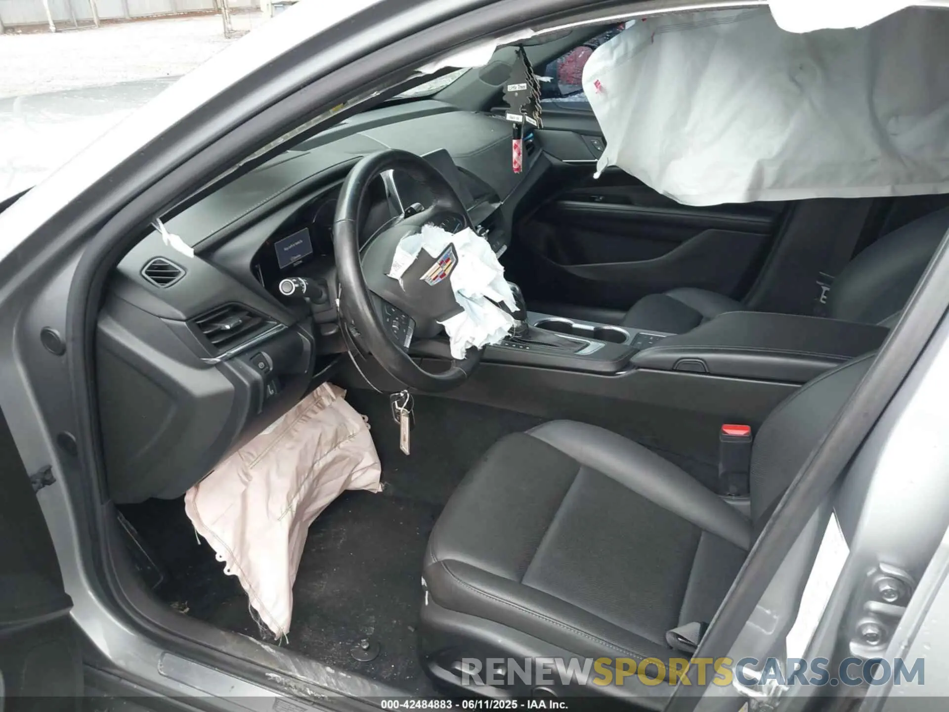 5 Photograph of a damaged car 1G6DF5RK9R0116735 CADILLAC CT4 2024