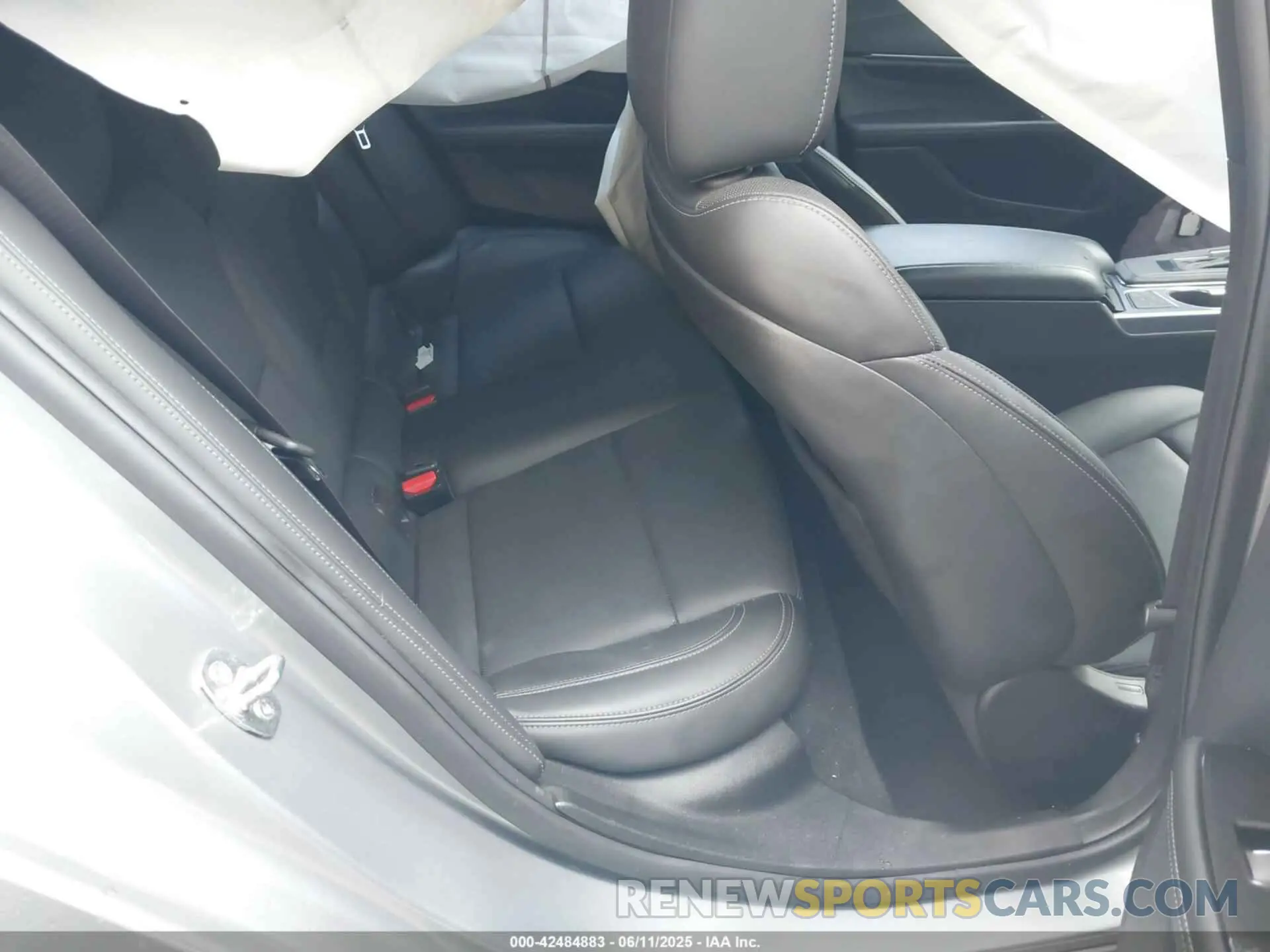 8 Photograph of a damaged car 1G6DF5RK9R0116735 CADILLAC CT4 2024