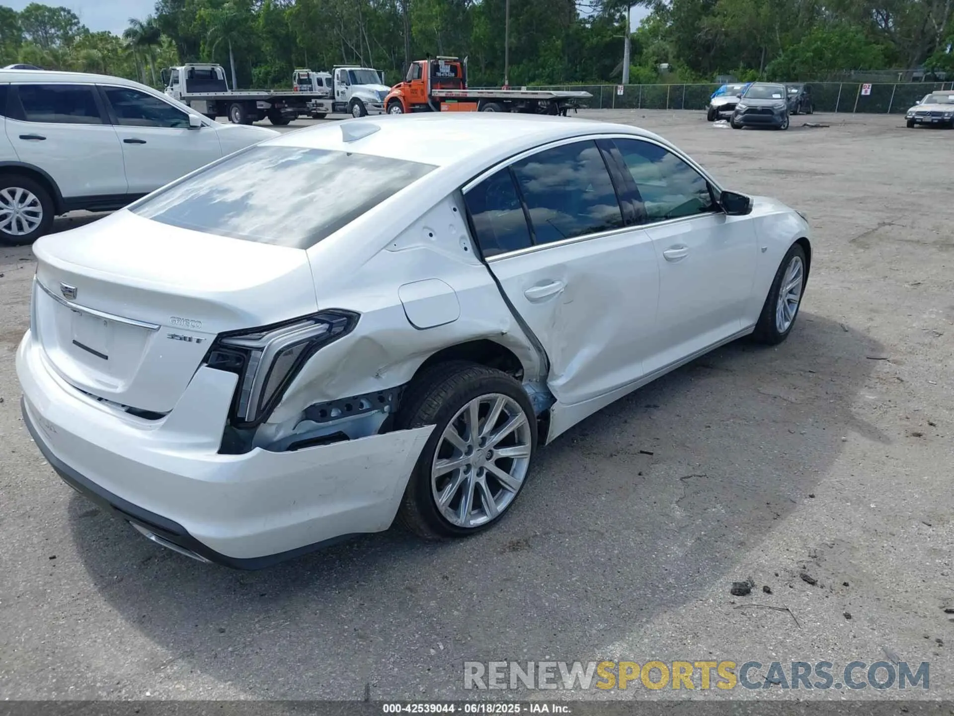 4 Photograph of a damaged car 1G6DM5RK5L0154430 CADILLAC CT5 2020