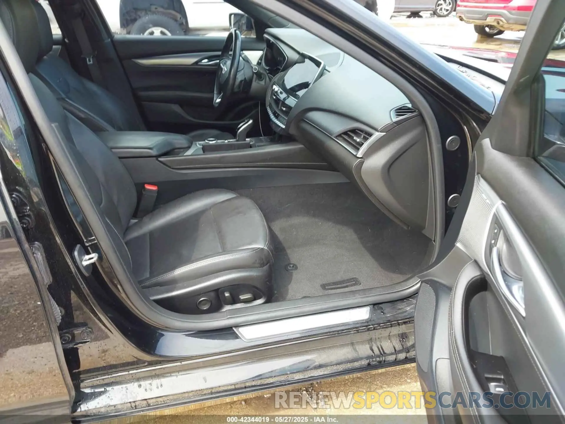 5 Photograph of a damaged car 1G6DN5RW6L0149883 CADILLAC CT5 2020