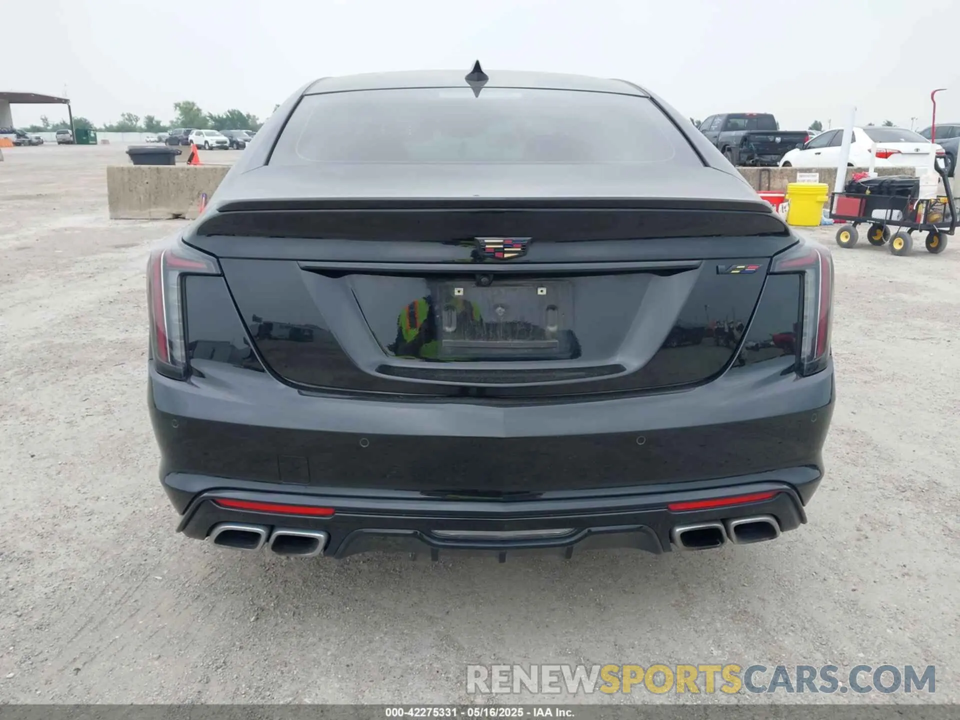 16 Photograph of a damaged car 1G6DR5RW9L0145203 CADILLAC CT5 2020