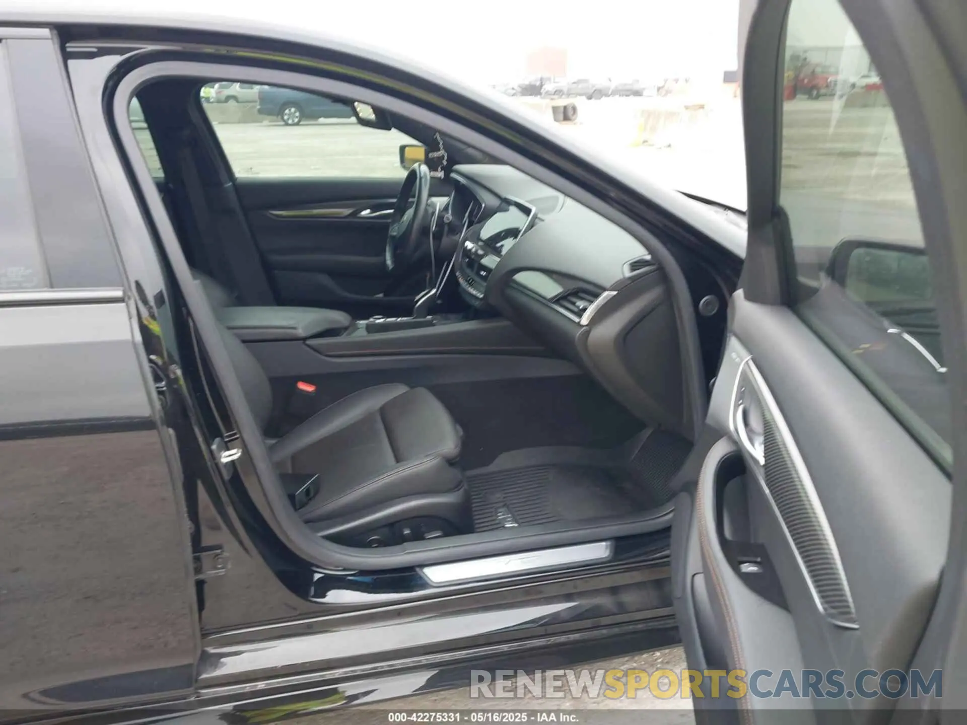 5 Photograph of a damaged car 1G6DR5RW9L0145203 CADILLAC CT5 2020