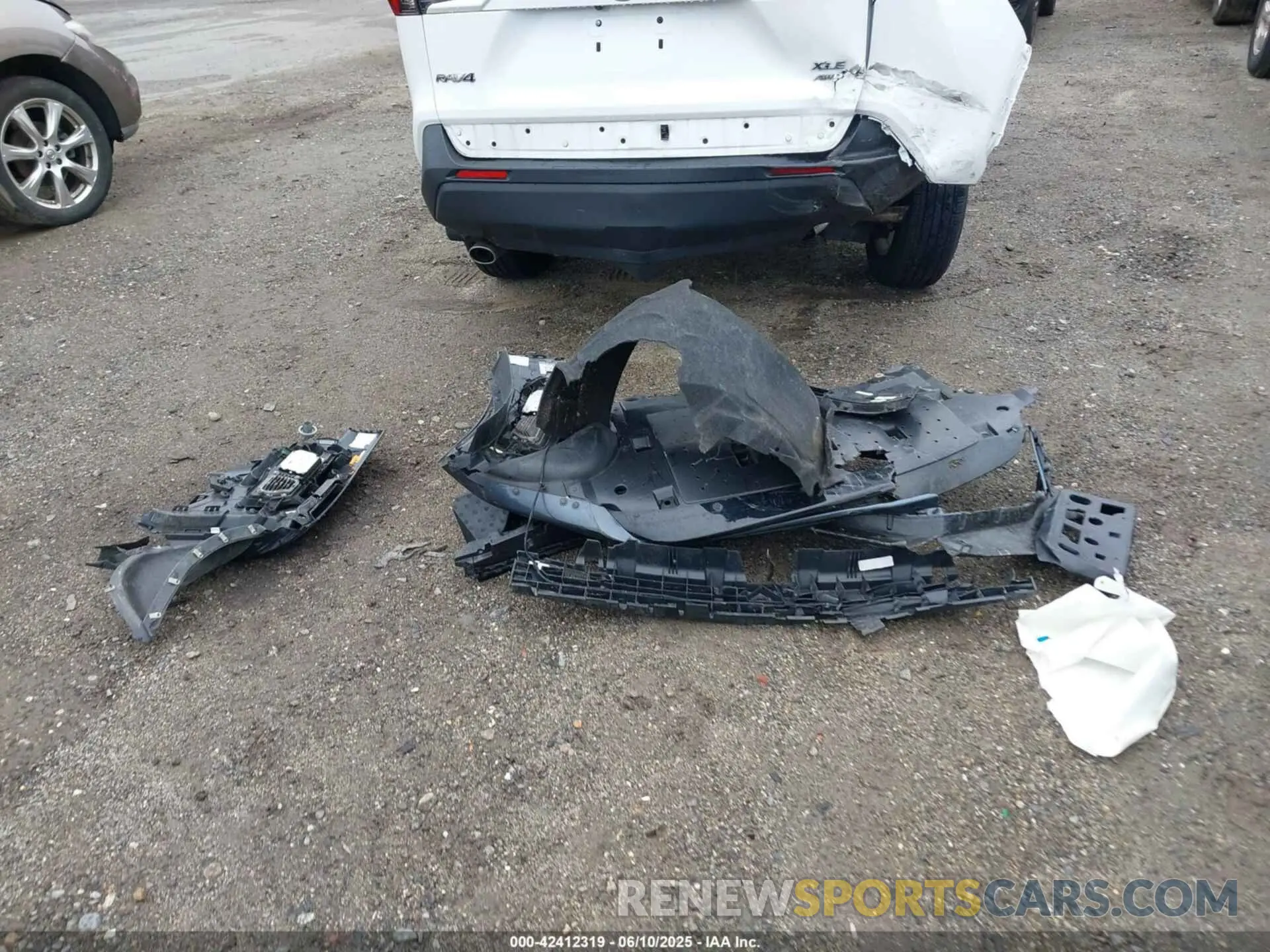 12 Photograph of a damaged car 1G6DT5RK9L0129078 CADILLAC CT5 2020