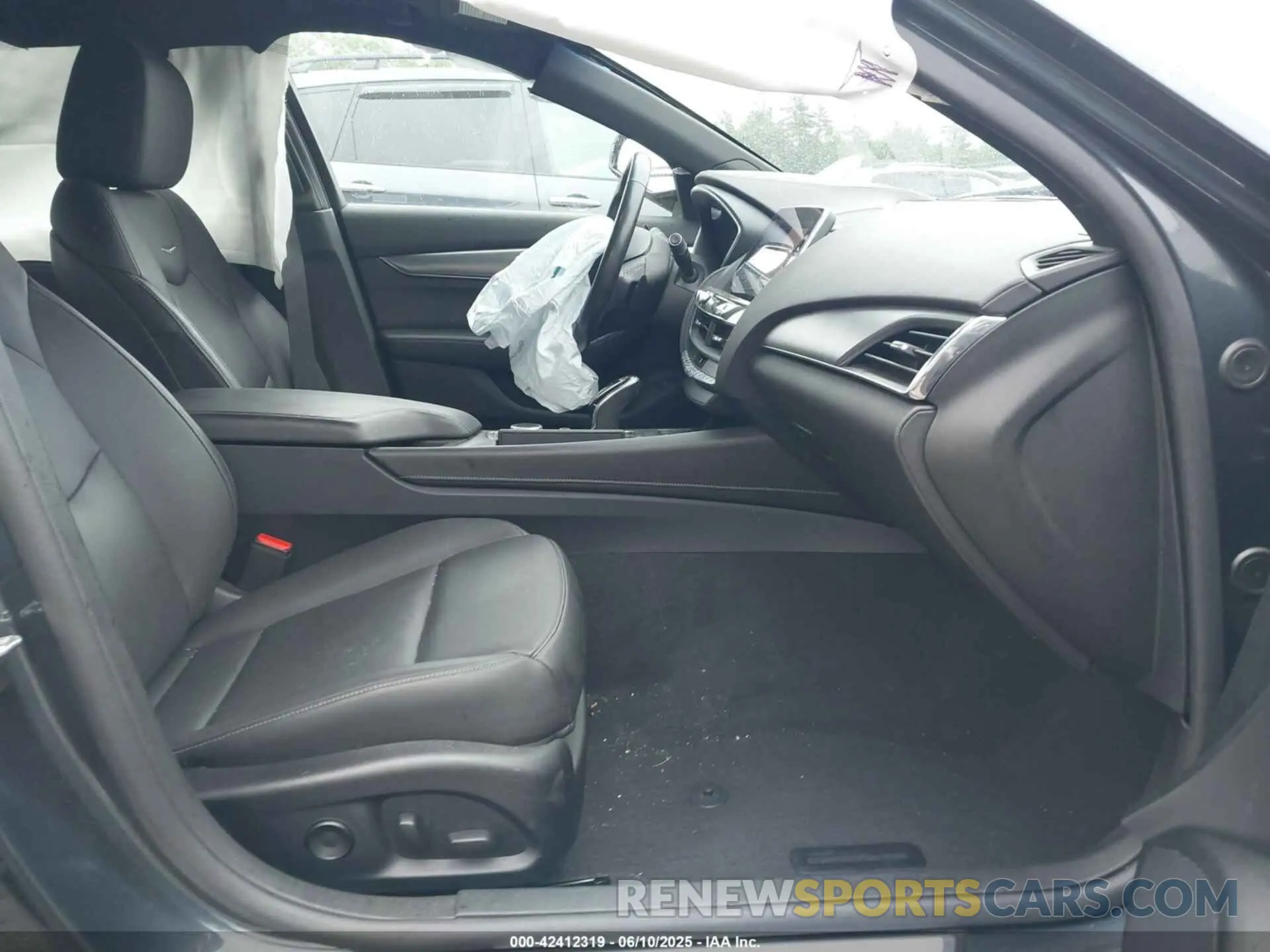 5 Photograph of a damaged car 1G6DT5RK9L0129078 CADILLAC CT5 2020
