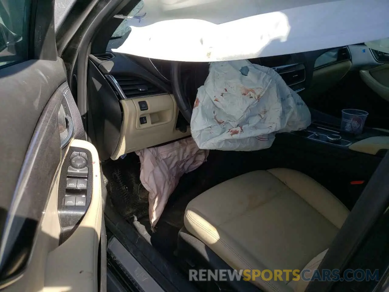 8 Photograph of a damaged car 1G6DW5RK7L0130737 CADILLAC CT5 2020