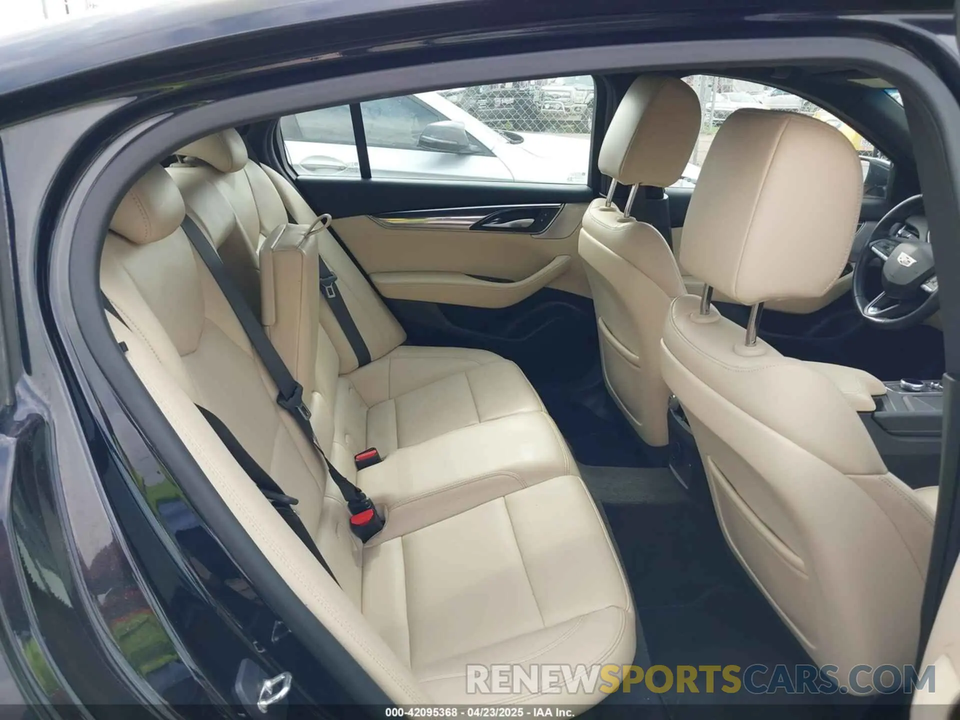 8 Photograph of a damaged car 1G6DW5RK7L0152642 CADILLAC CT5 2020