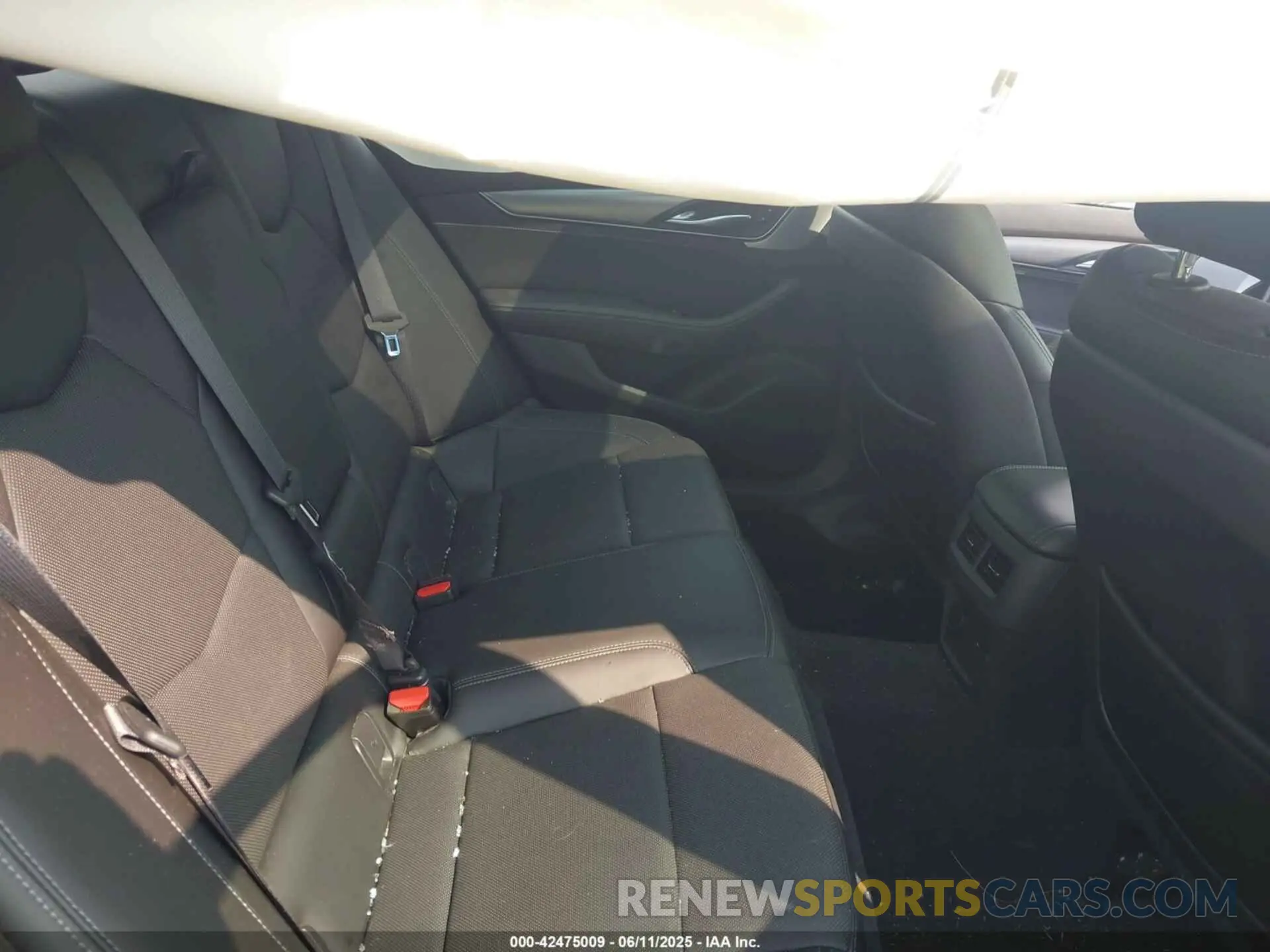 8 Photograph of a damaged car 1G6DT5RK5M0116734 CADILLAC CT5 2021