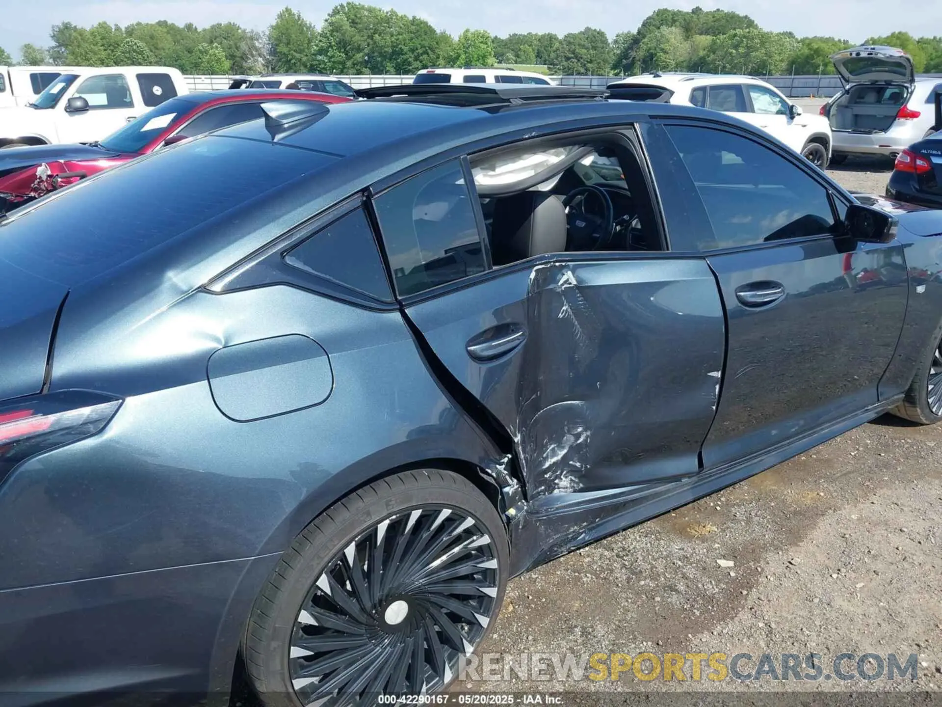 11 Photograph of a damaged car 1G6DU5RK5M0119890 CADILLAC CT5 2021