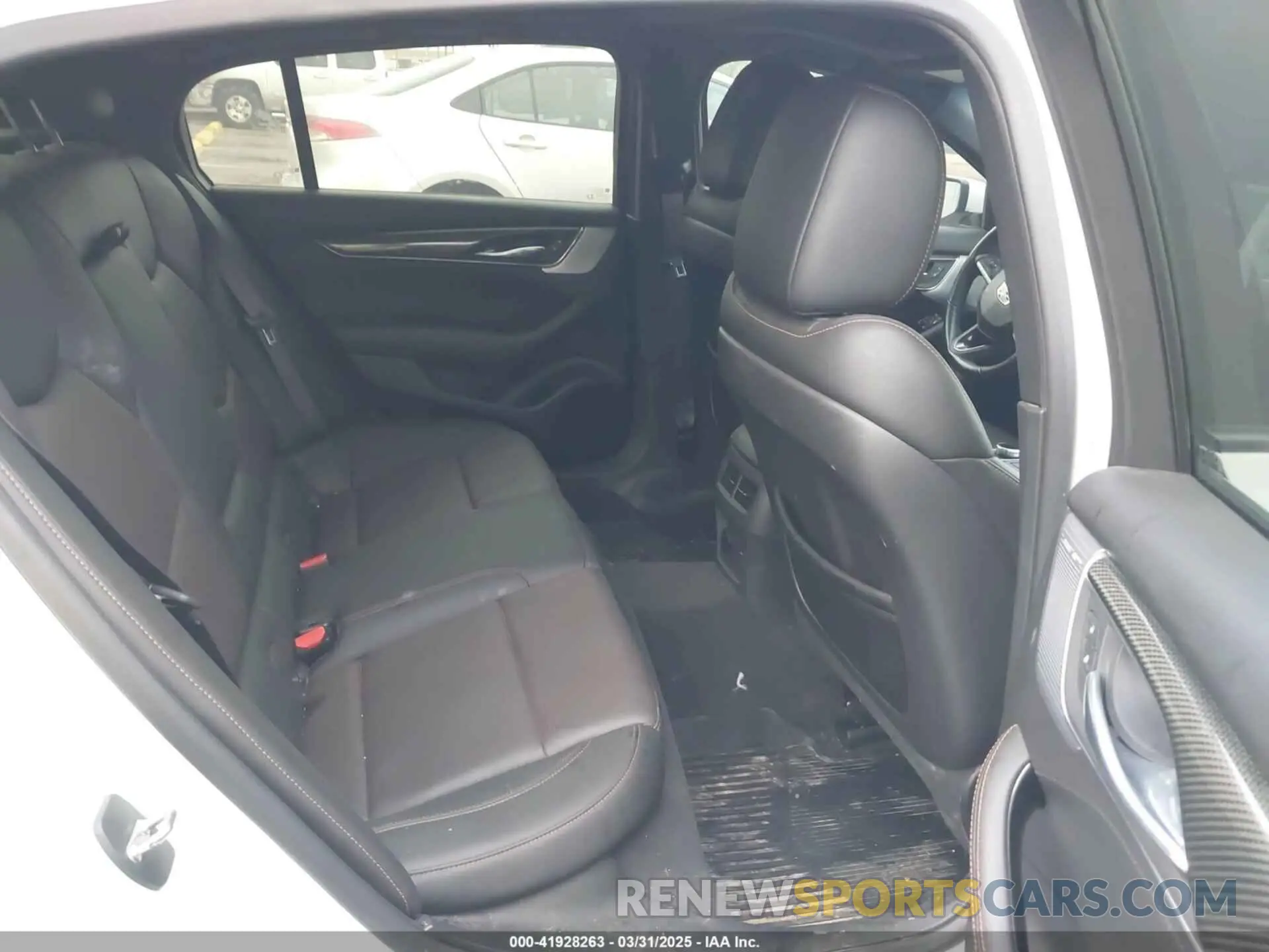 8 Photograph of a damaged car 1G6DV5RW2M0128157 CADILLAC CT5 2021
