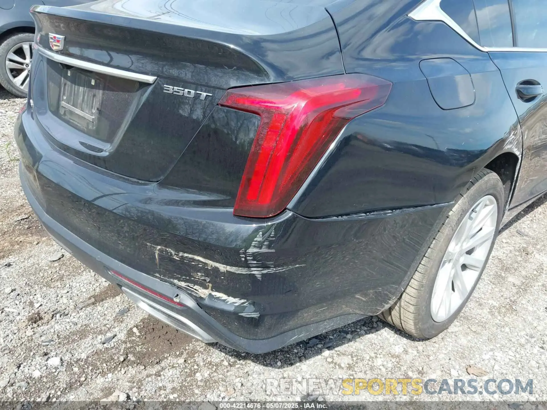 17 Photograph of a damaged car 1G6DX5RKXM0146235 CADILLAC CT5 2021