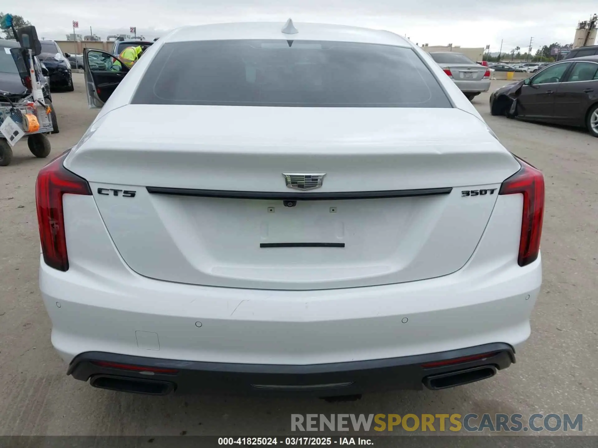 17 Photograph of a damaged car 1G6DM5RK6N0136036 CADILLAC CT5 2022