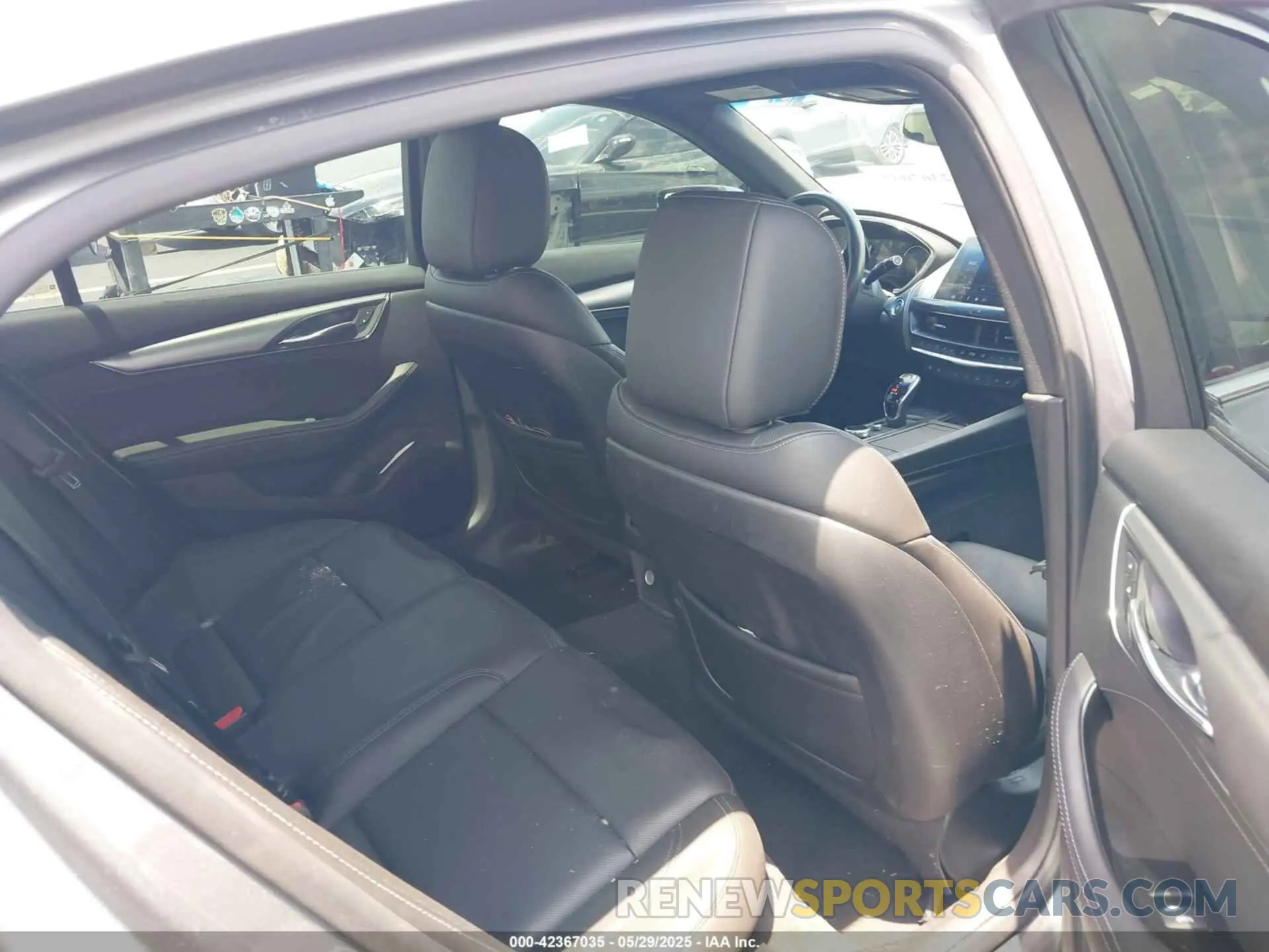 8 Photograph of a damaged car 1G6DN5RK9N0126405 CADILLAC CT5 2022