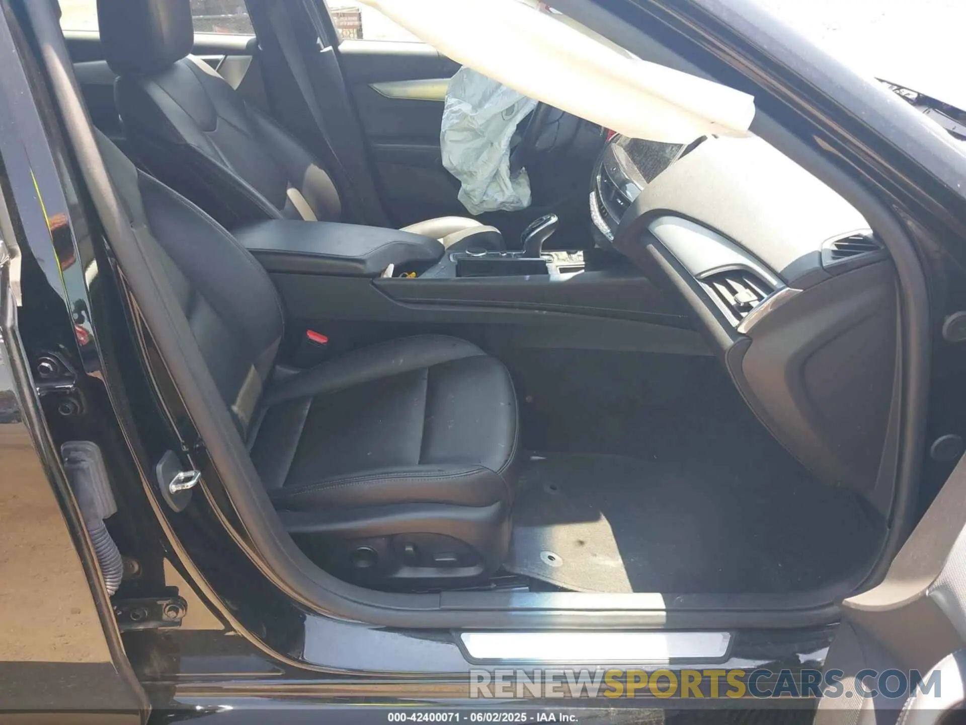 5 Photograph of a damaged car 1G6DX5RK0N0130725 CADILLAC CT5 2022