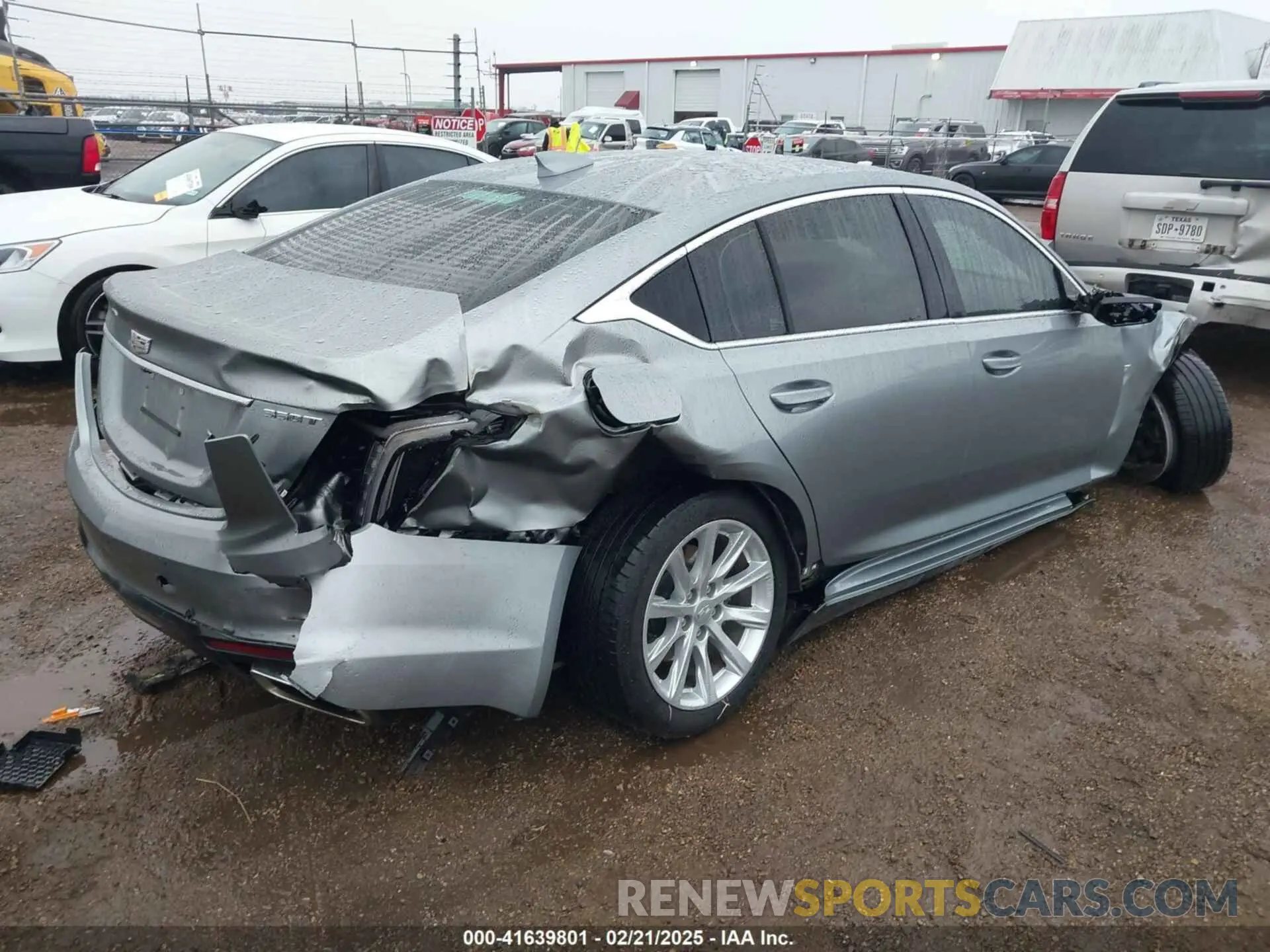 4 Photograph of a damaged car 1G6DM5RKXP0153165 CADILLAC CT5 2023