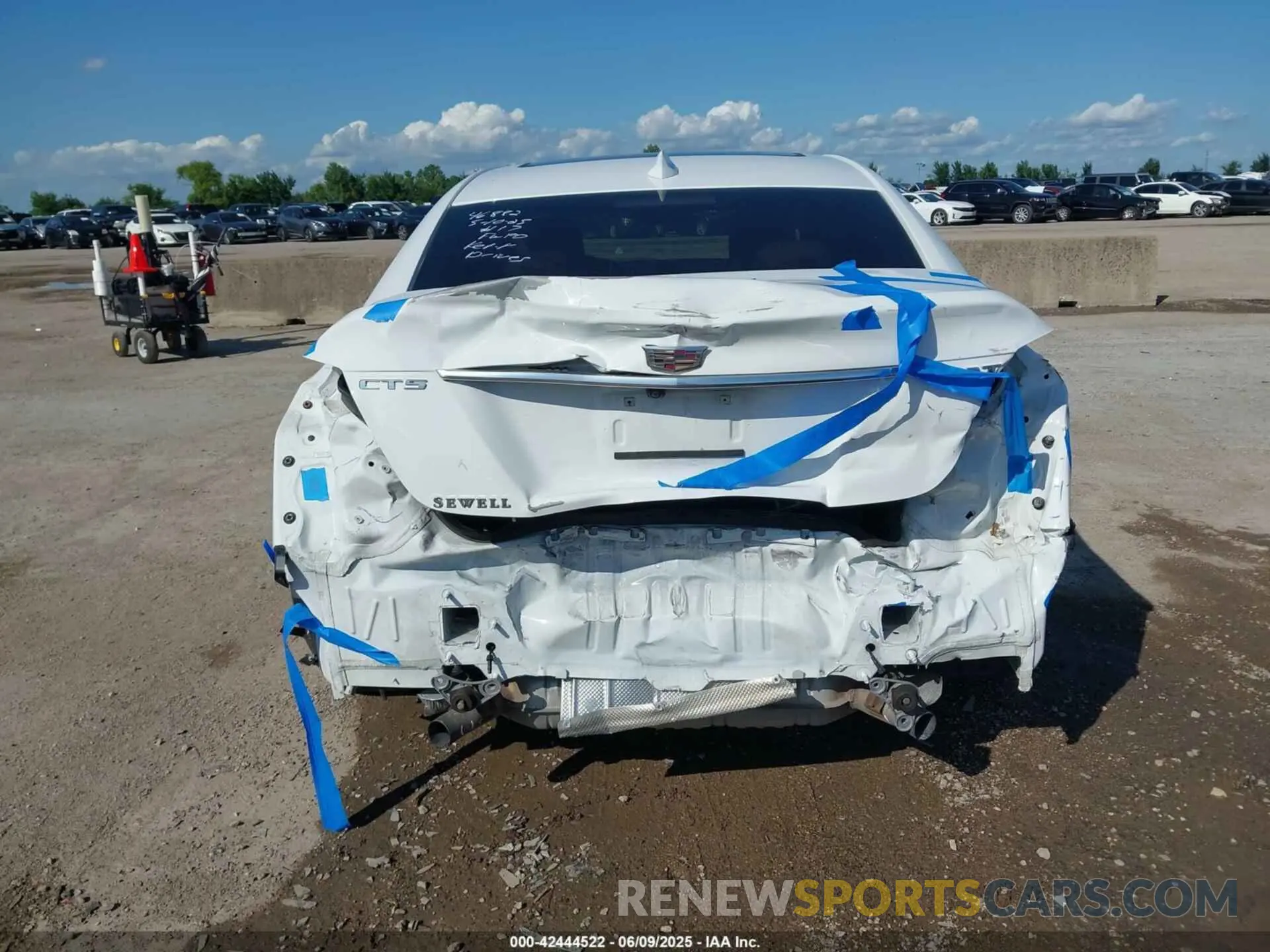 17 Photograph of a damaged car 1G6DN5RK5P0138098 CADILLAC CT5 2023