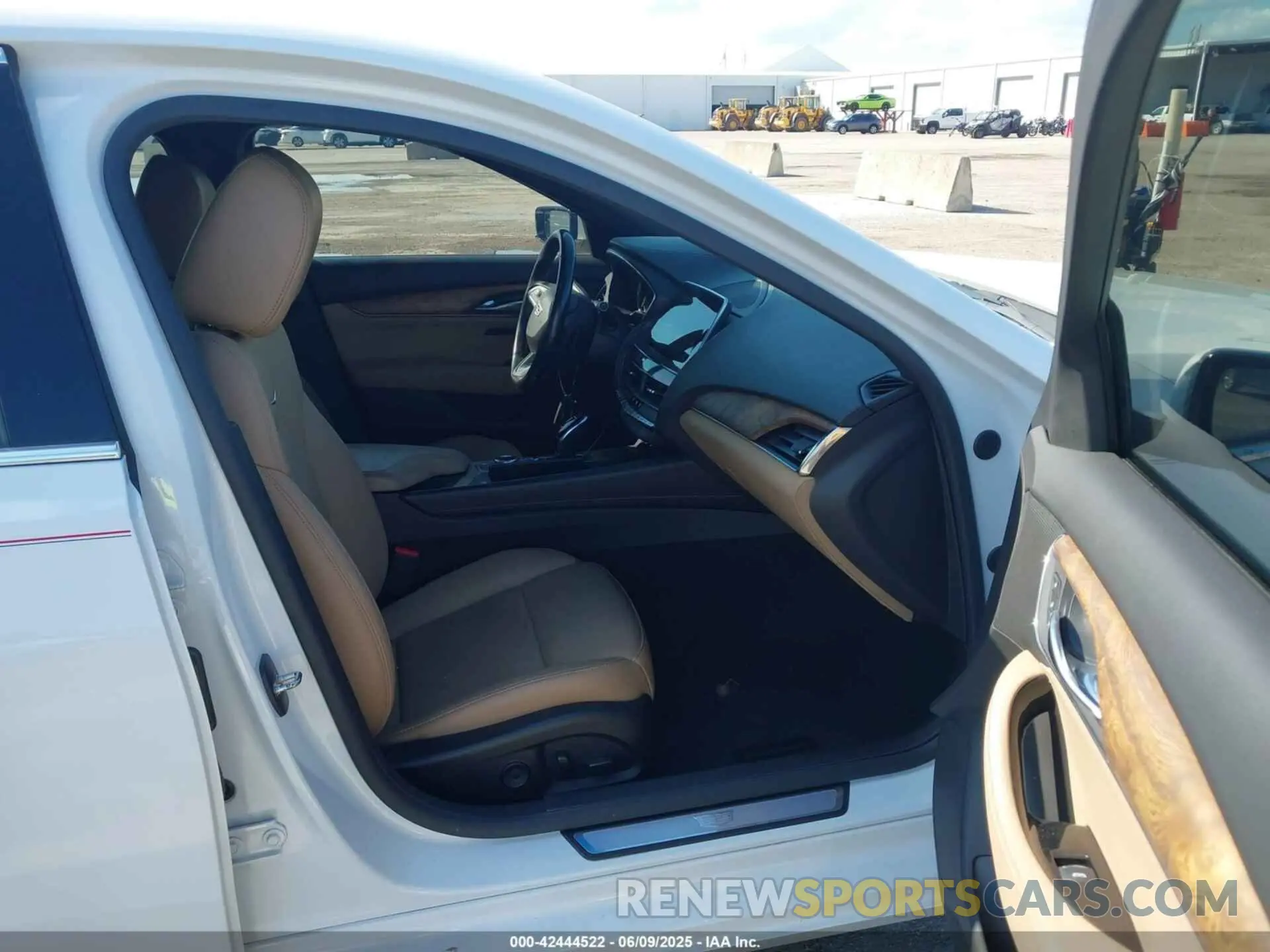 5 Photograph of a damaged car 1G6DN5RK5P0138098 CADILLAC CT5 2023