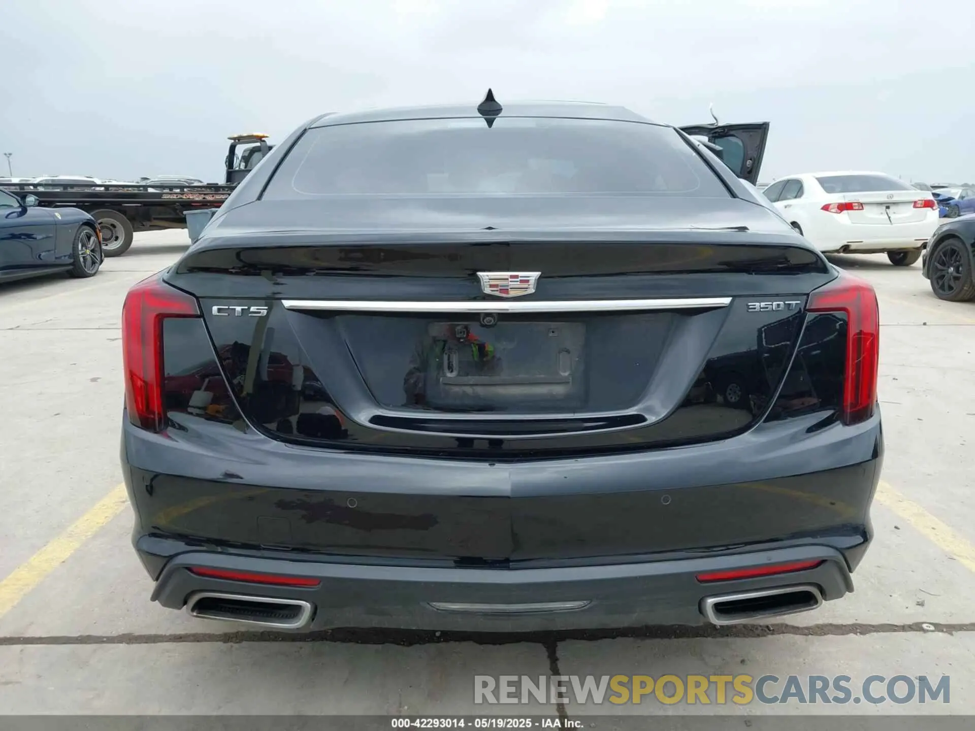 17 Photograph of a damaged car 1G6DN5RK7P0119990 CADILLAC CT5 2023