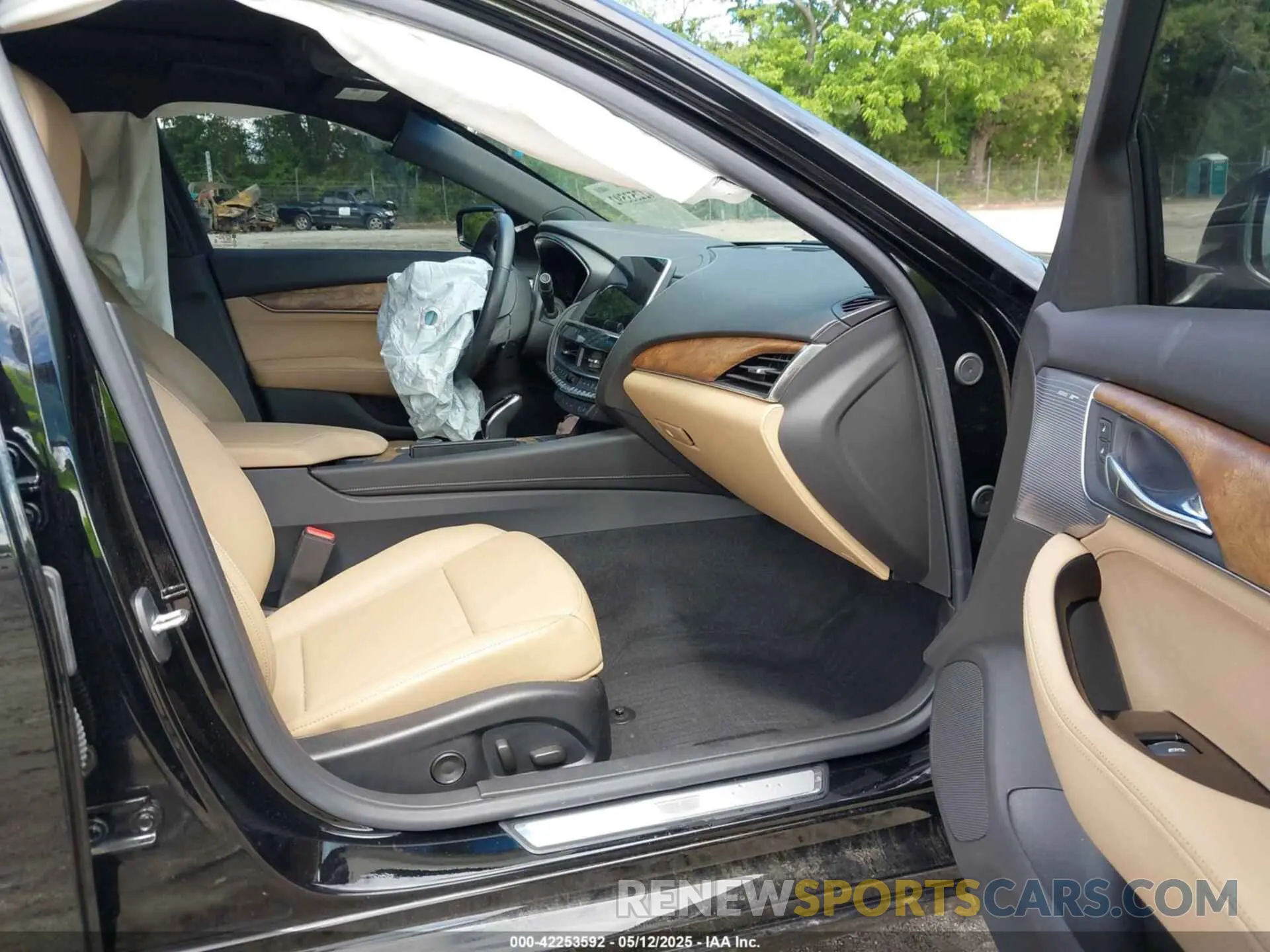 5 Photograph of a damaged car 1G6DN5RW4P0105306 CADILLAC CT5 2023
