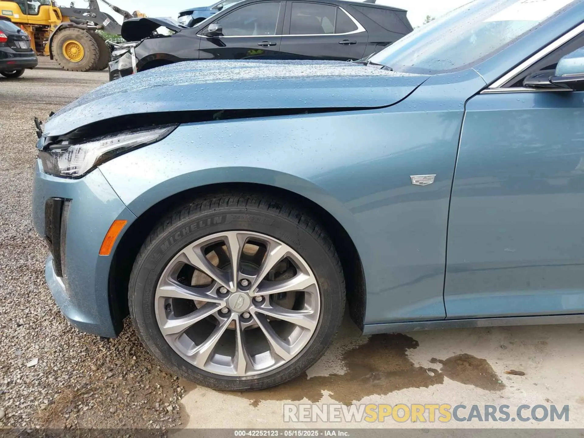 18 Photograph of a damaged car 1G6DS5RKXP0151504 CADILLAC CT5 2023