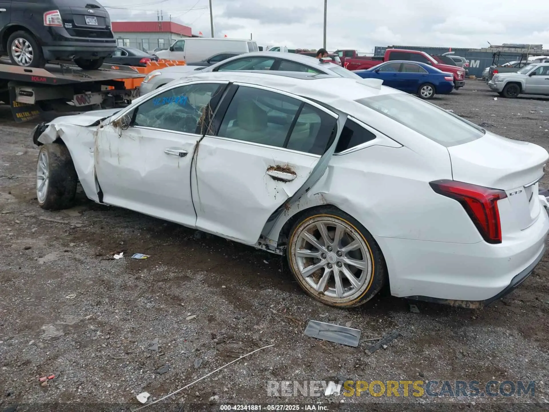 3 Photograph of a damaged car 1G6DW5RK4P0102870 CADILLAC CT5 2023
