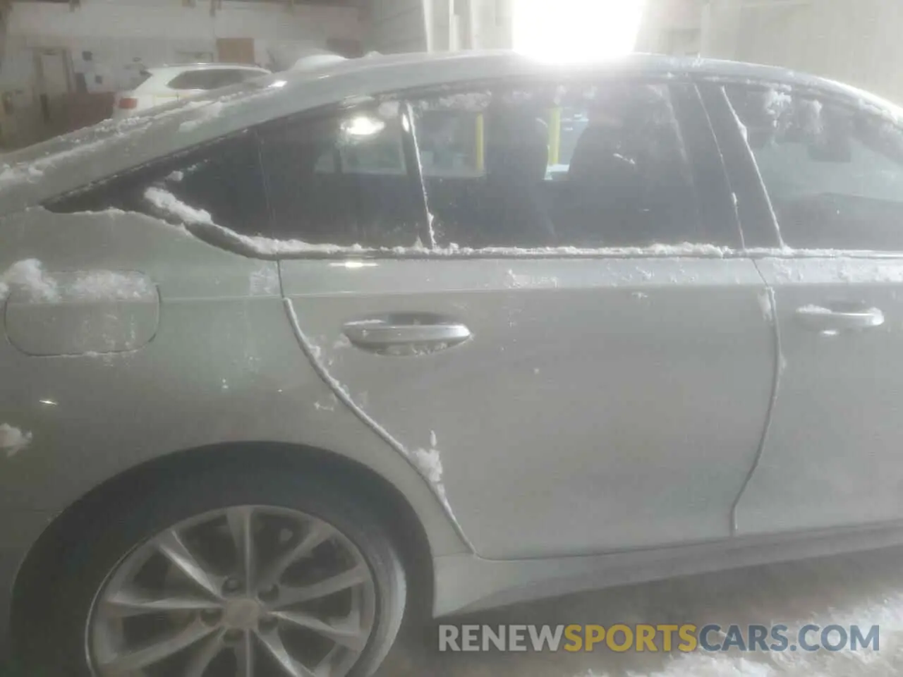 10 Photograph of a damaged car 1G6DP5RK3R0102164 CADILLAC CT5 2024