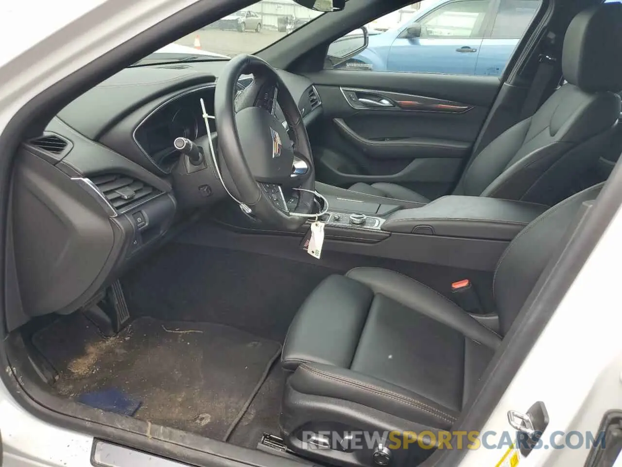 7 Photograph of a damaged car 1G6DU5RK2R0124682 CADILLAC CT5 2024