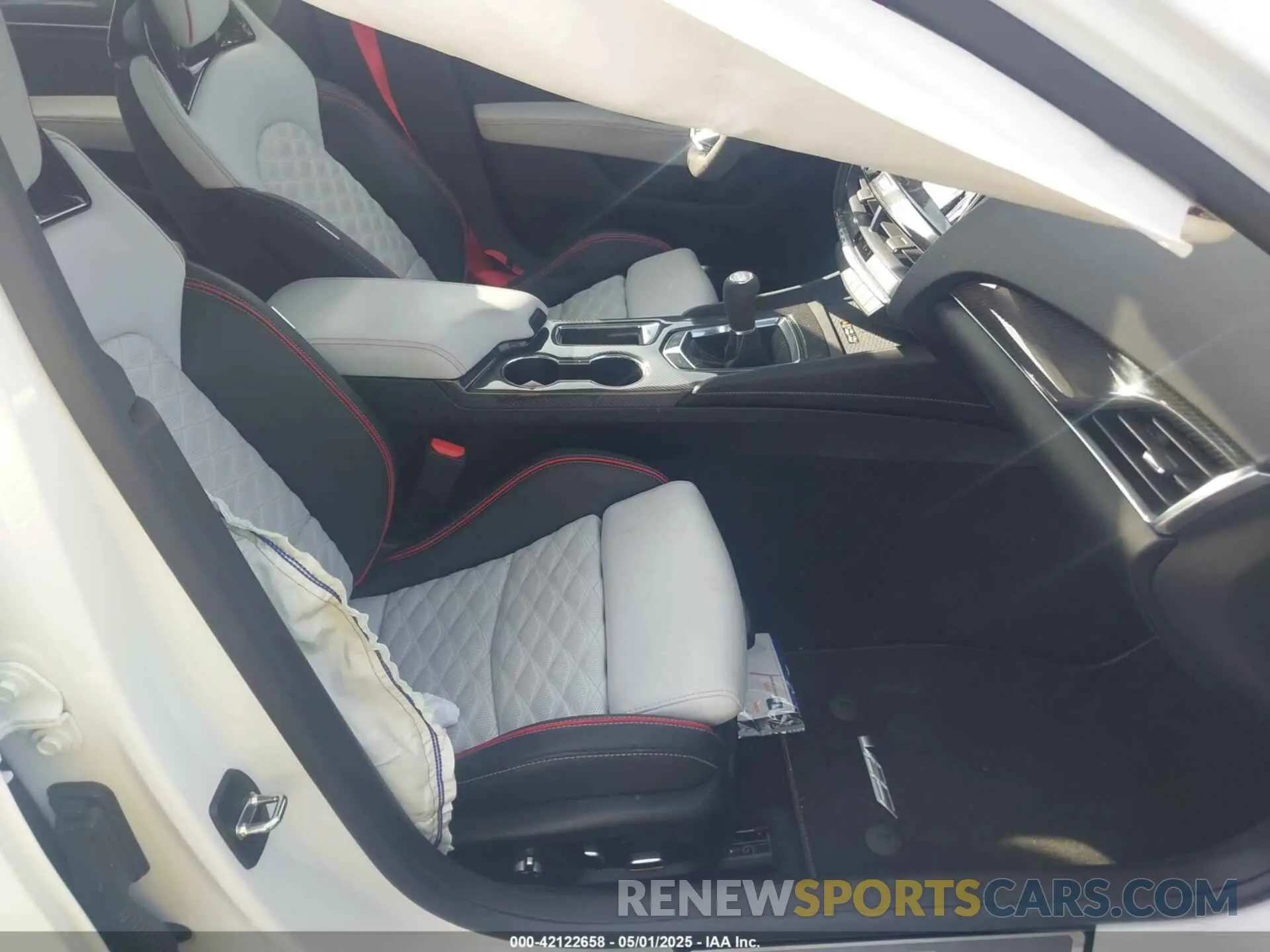 5 Photograph of a damaged car 1G6D25R66R0860548 CADILLAC CT5-V 2024