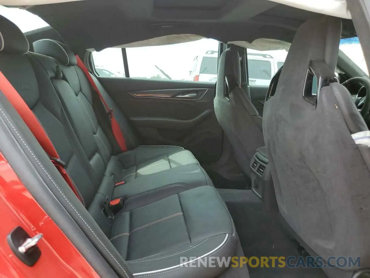 10 Photograph of a damaged car 1G6D25R64R0860242 CADILLAC CT5-V BLAC 2024