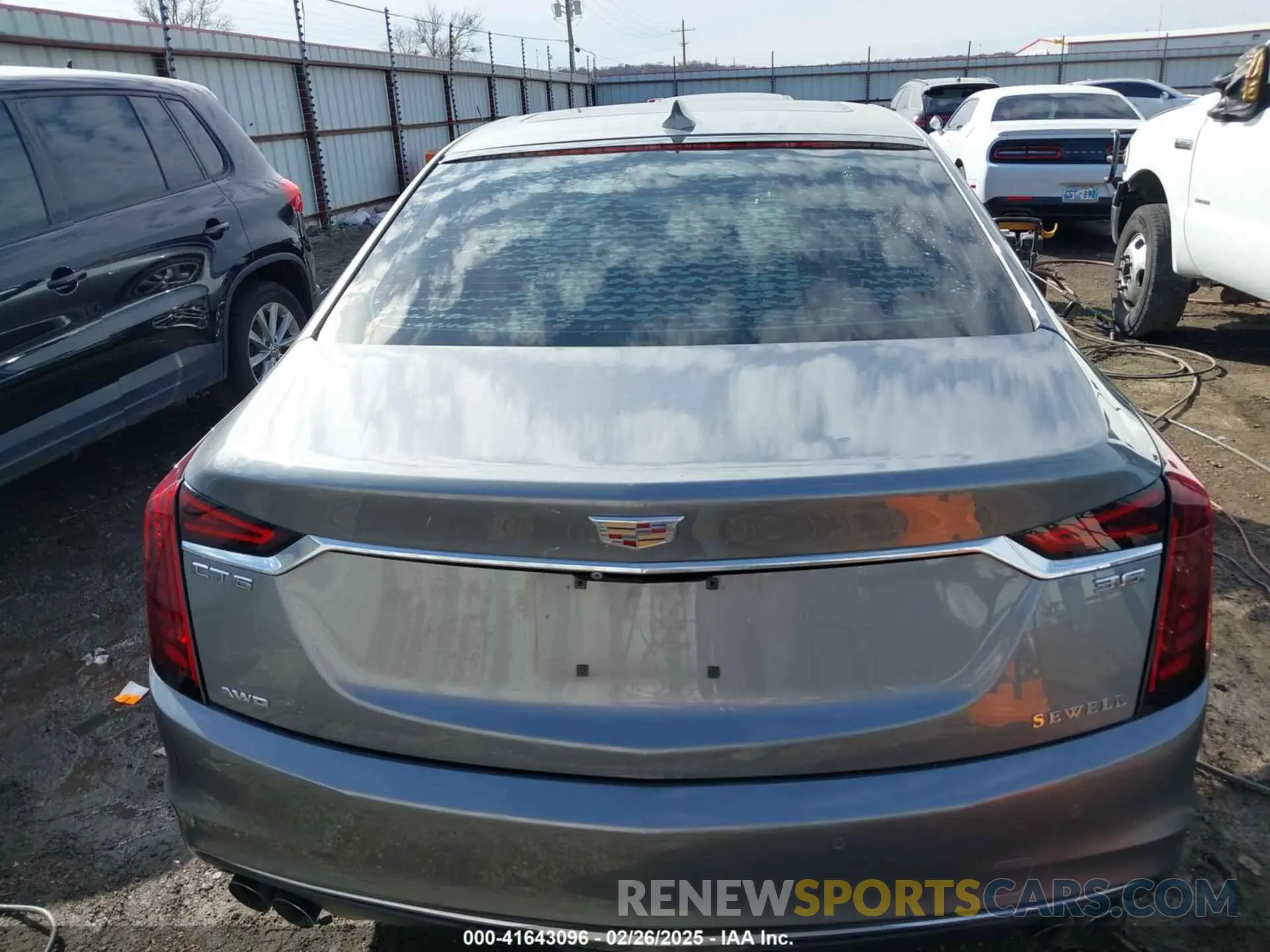 17 Photograph of a damaged car 1G6KB5RS6KU117472 CADILLAC CT6 2019