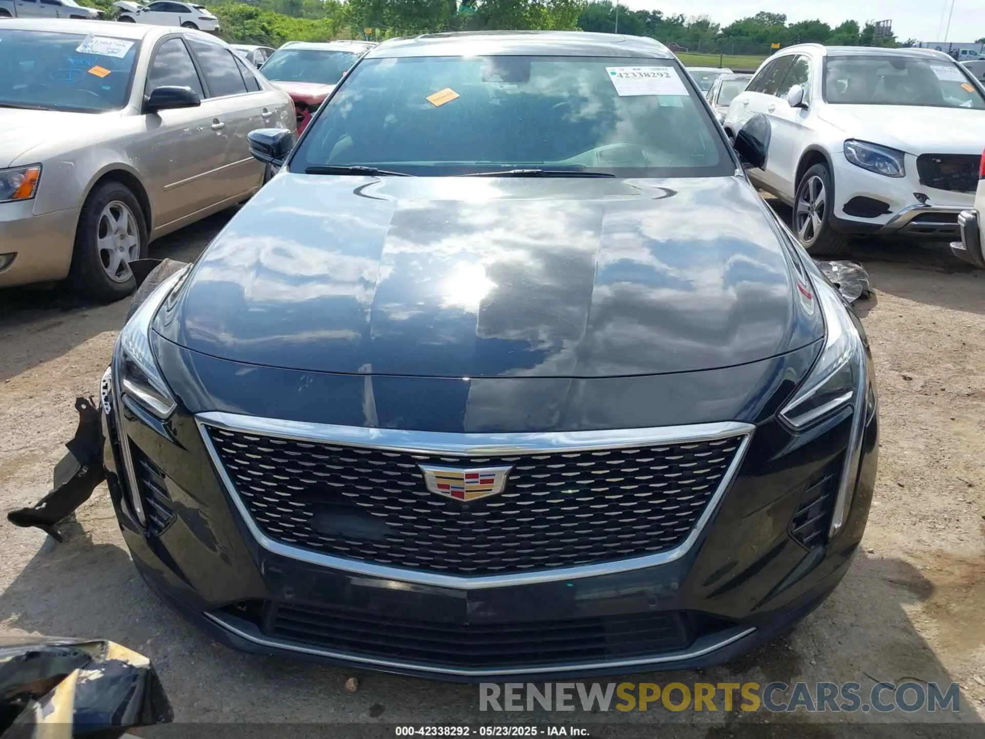 13 Photograph of a damaged car 1G6KT5R67KU129517 CADILLAC CT6 2019