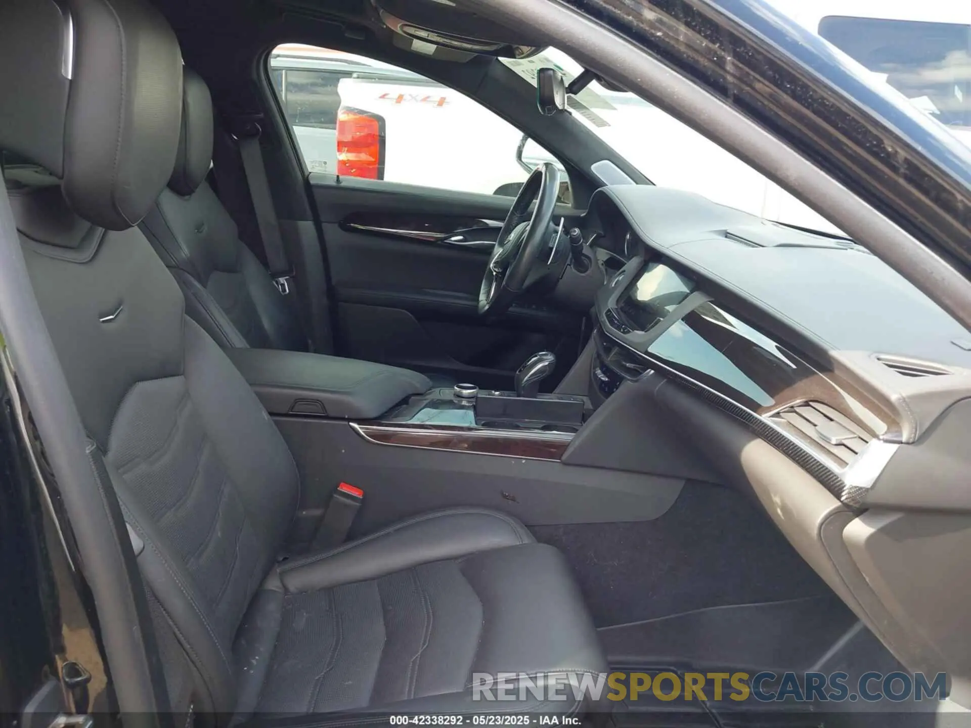 5 Photograph of a damaged car 1G6KT5R67KU129517 CADILLAC CT6 2019