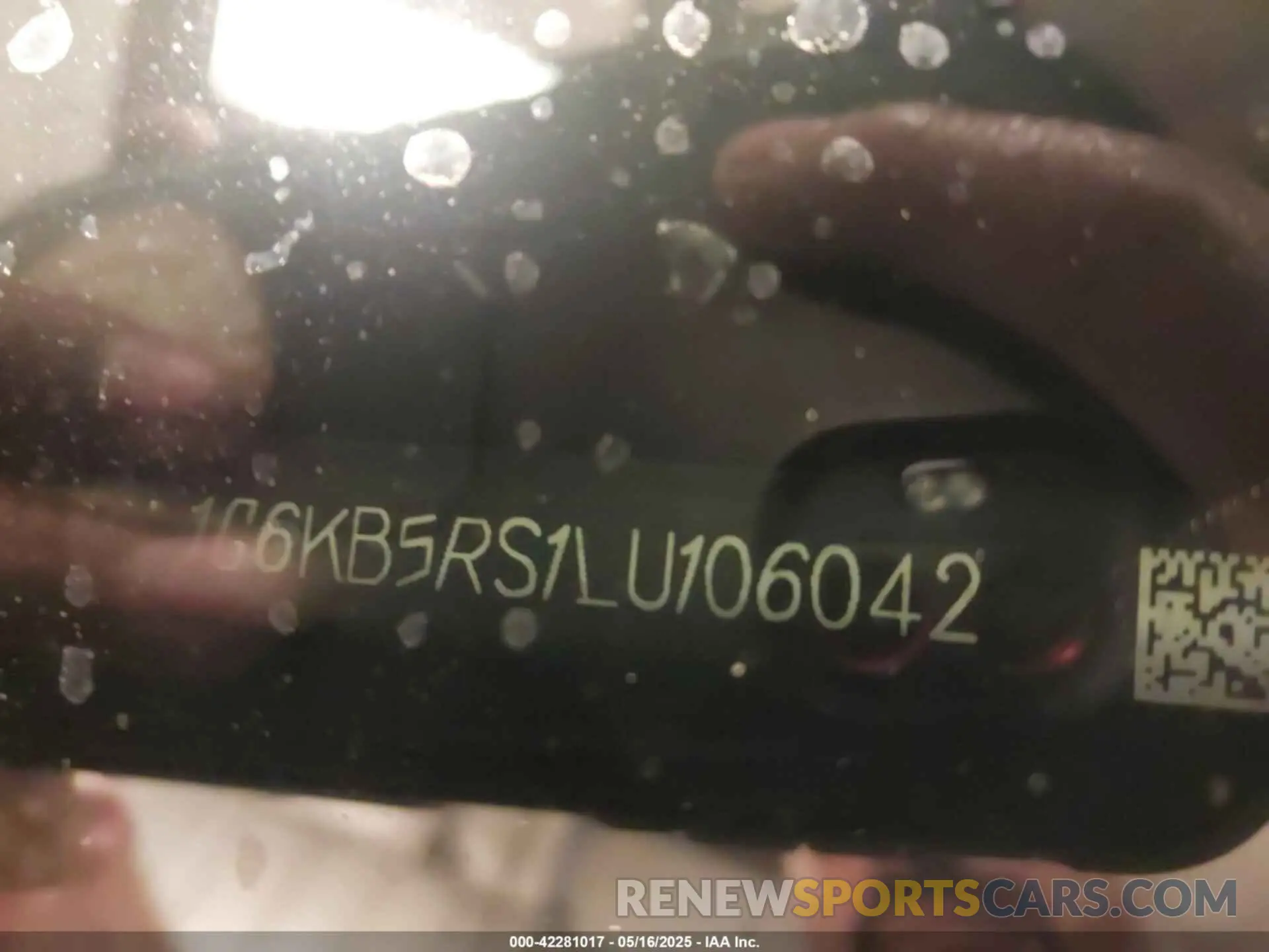 9 Photograph of a damaged car 1G6KB5RS1LU106042 CADILLAC CT6 2020
