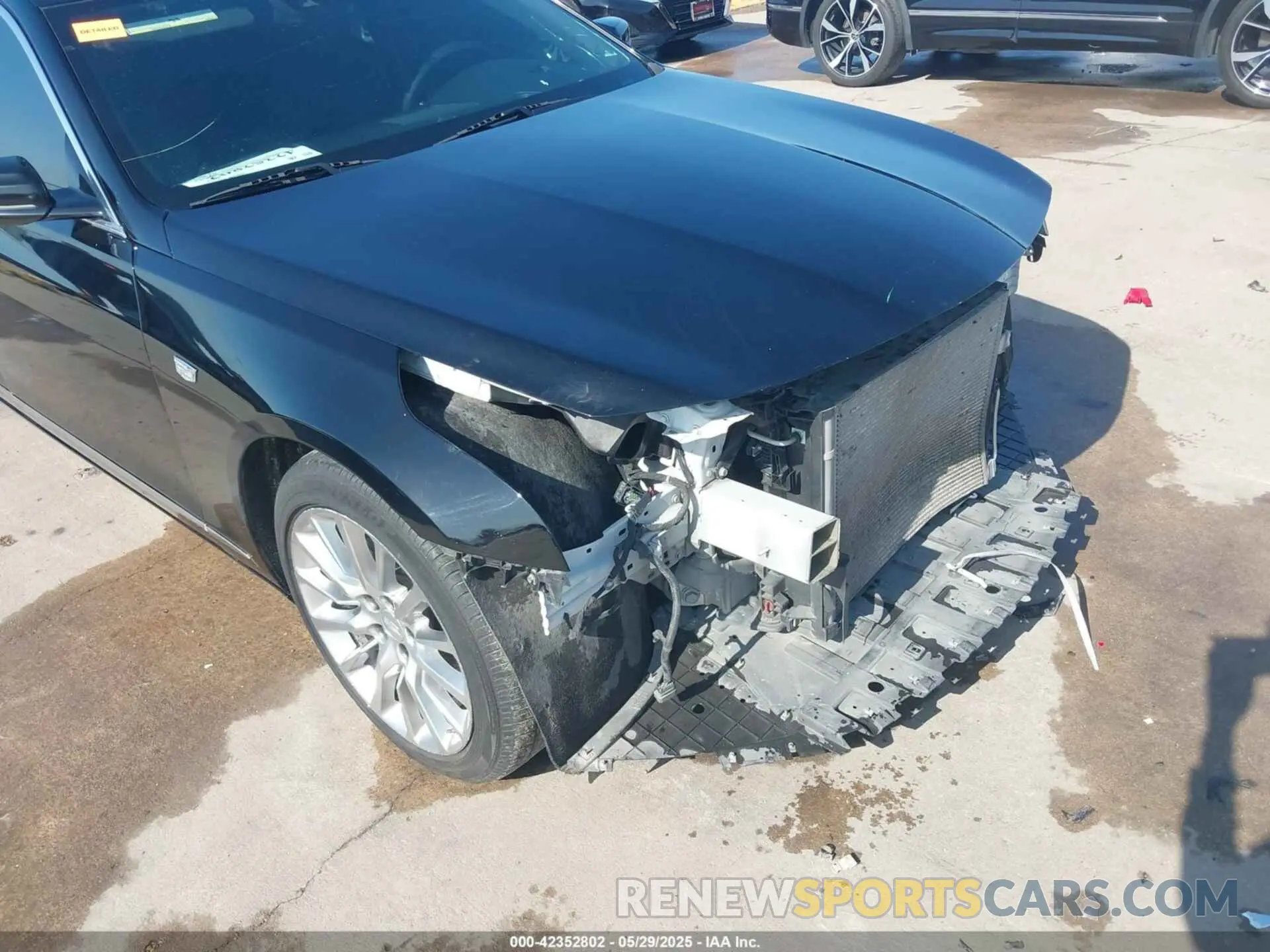 18 Photograph of a damaged car 1G6KB5RS5LU109607 CADILLAC CT6 2020
