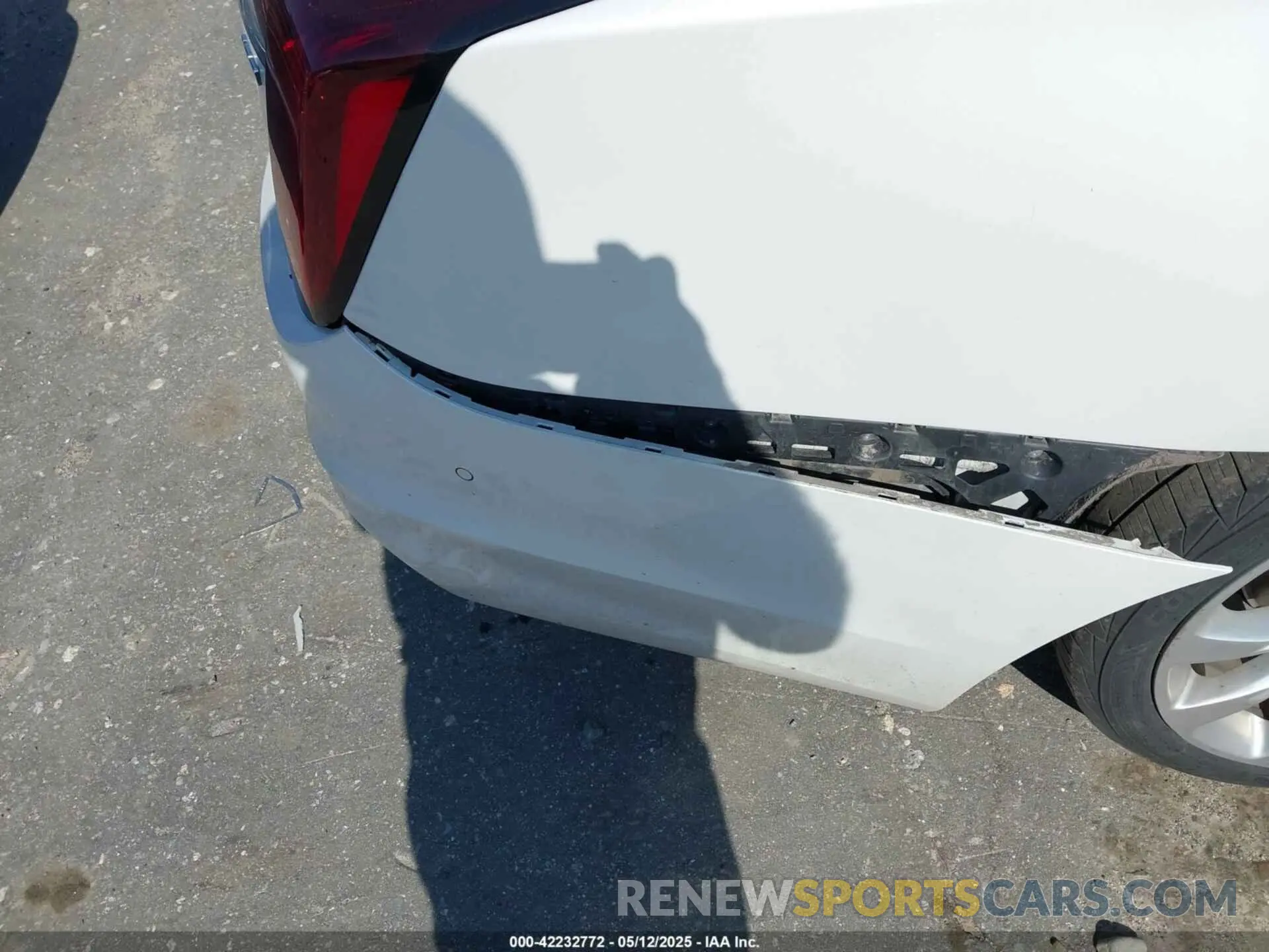 19 Photograph of a damaged car 1G6KE5RS0LU100269 CADILLAC CT6 2020