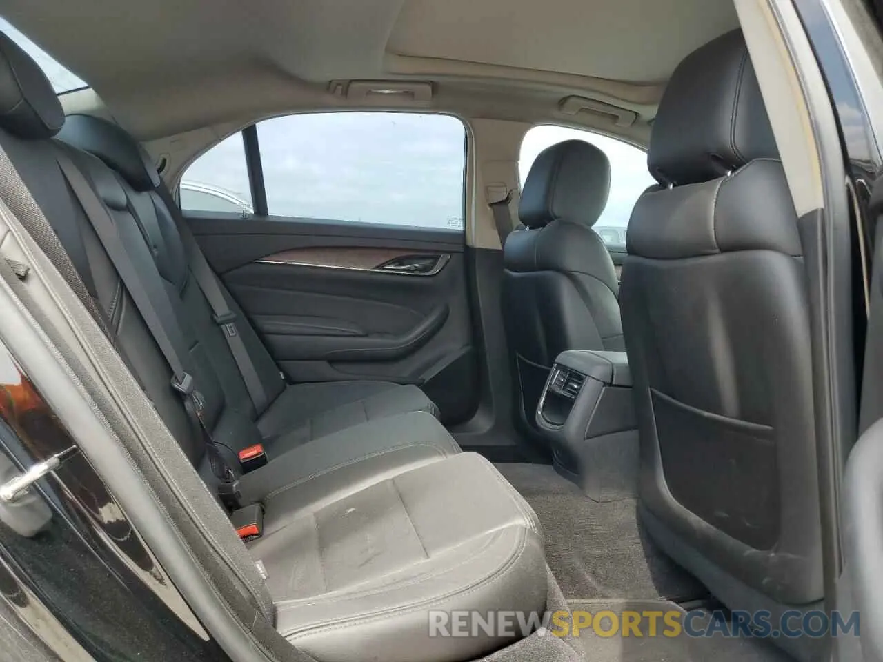 10 Photograph of a damaged car 1G6AR5SS0K0136706 CADILLAC CTS 2019