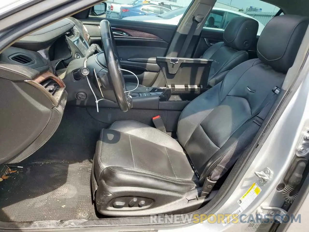 7 Photograph of a damaged car 1G6AR5SSXK0111005 CADILLAC CTS 2019