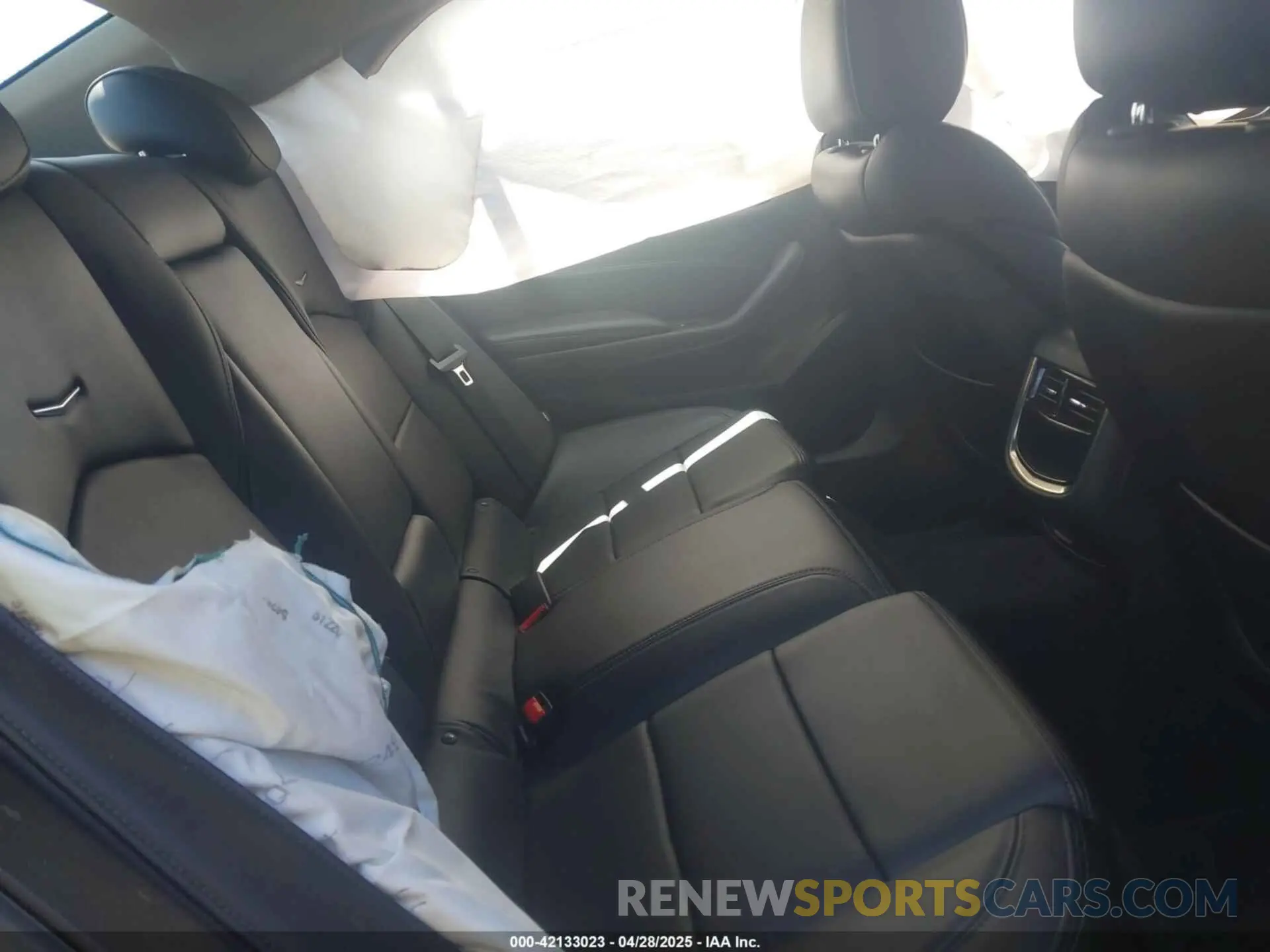 8 Photograph of a damaged car 1G6AW5SX5K0138777 CADILLAC CTS 2019