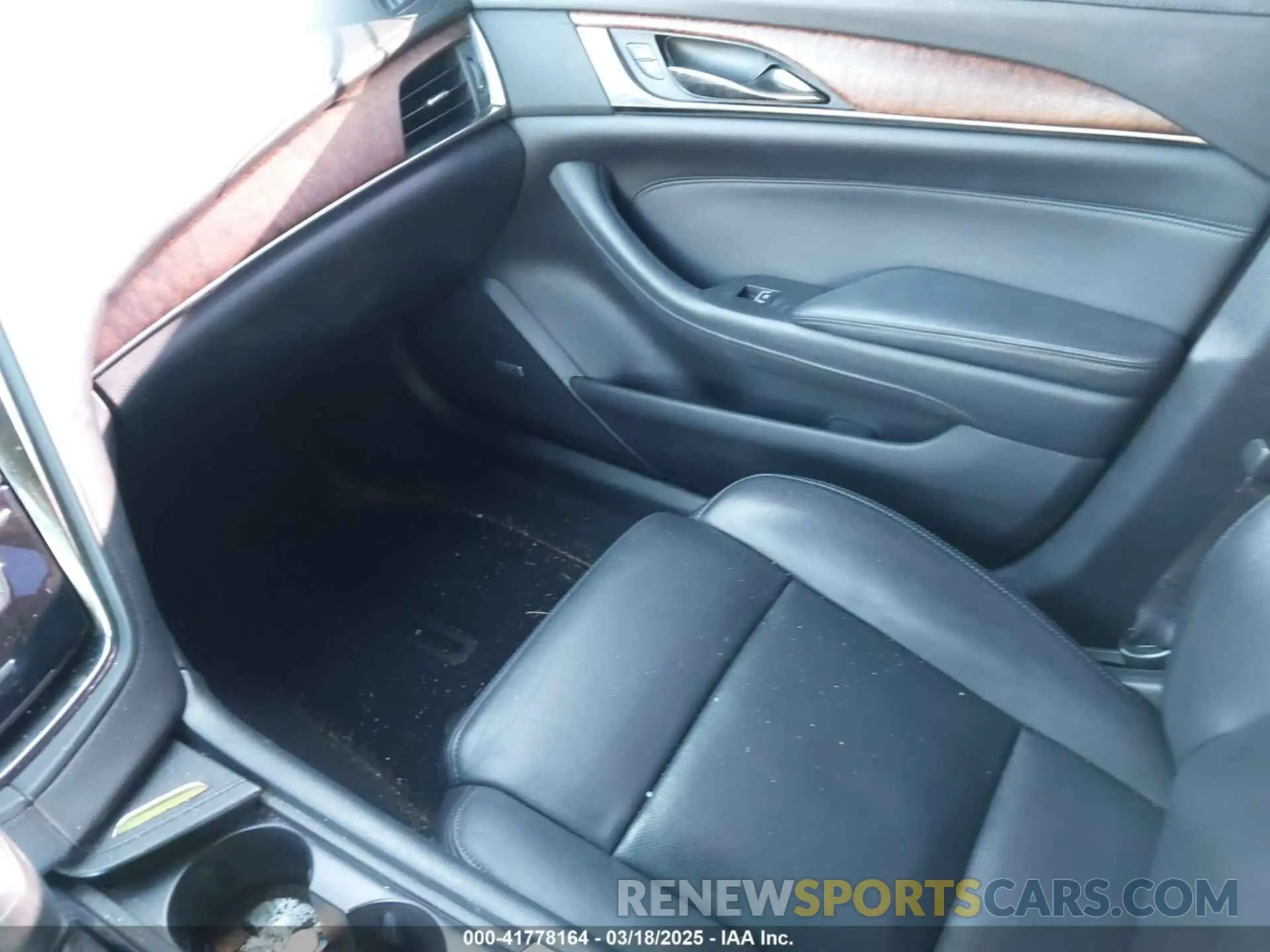 5 Photograph of a damaged car 1G6AX5SX8K0129858 CADILLAC CTS 2019