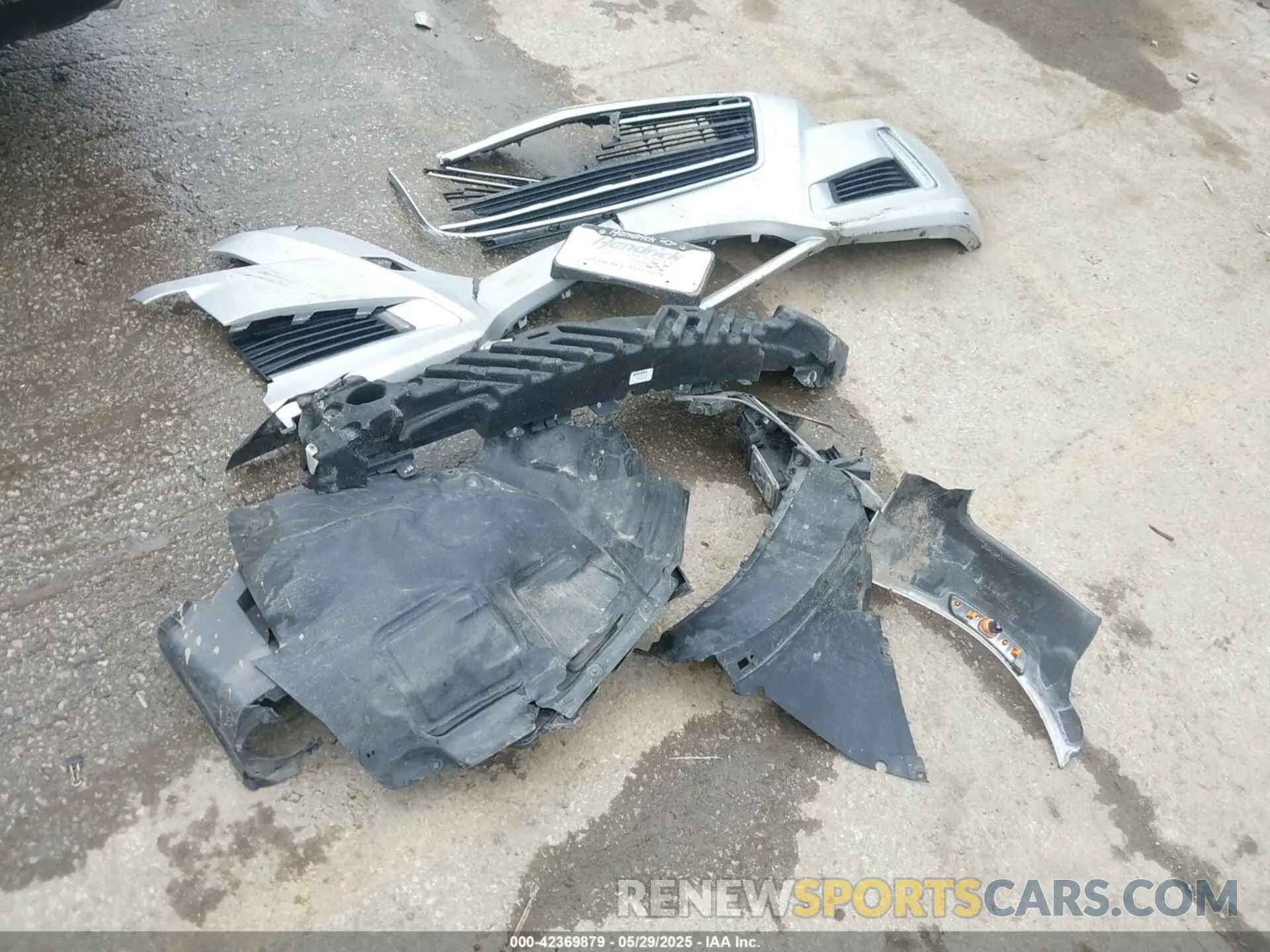 12 Photograph of a damaged car 1G6AX5SX9K0144238 CADILLAC CTS 2019