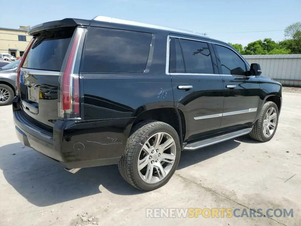 3 Photograph of a damaged car 1GYS3BKJ5KR172213 CADILLAC ESCALADE 2019